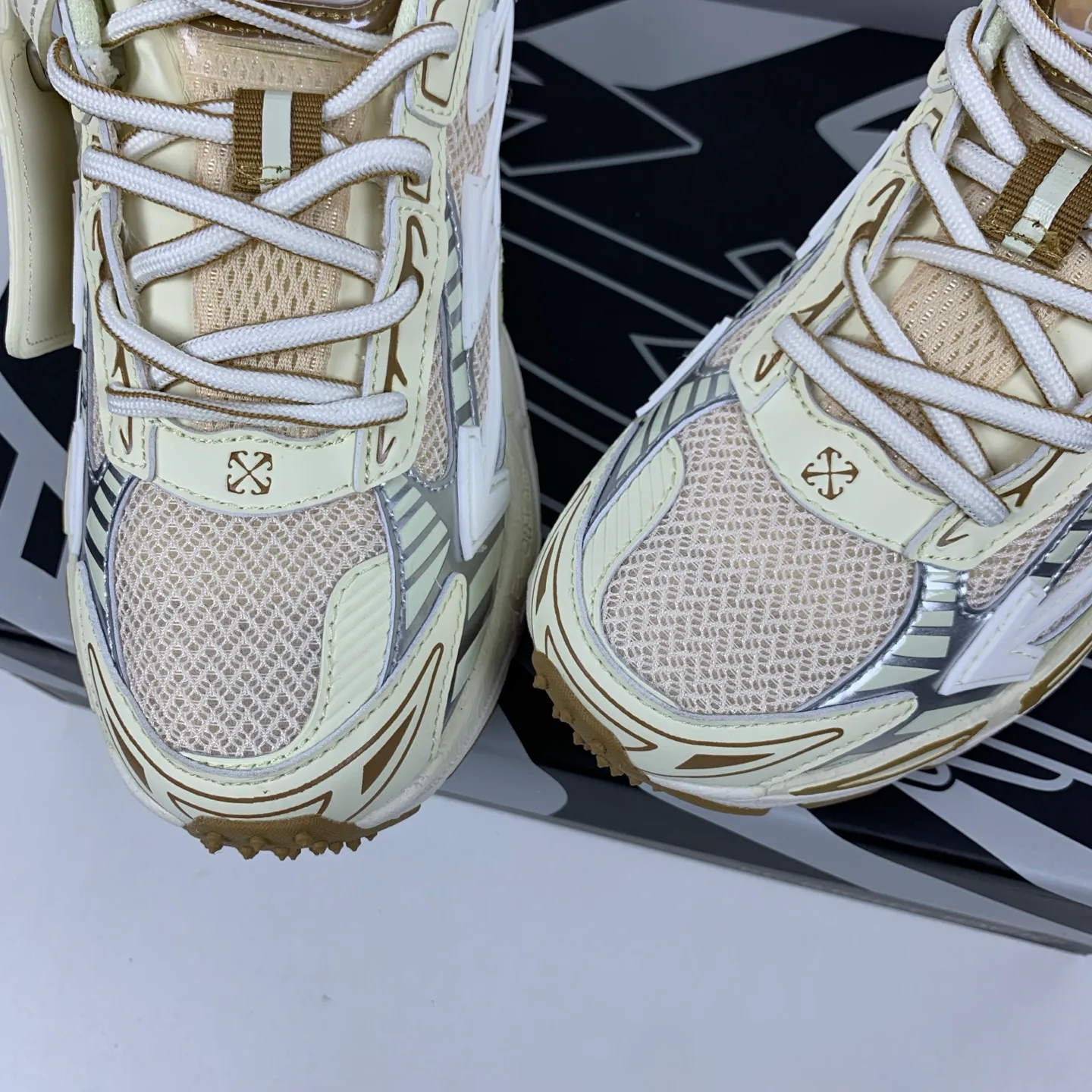 Кроссовки Женские Off-White 1106613