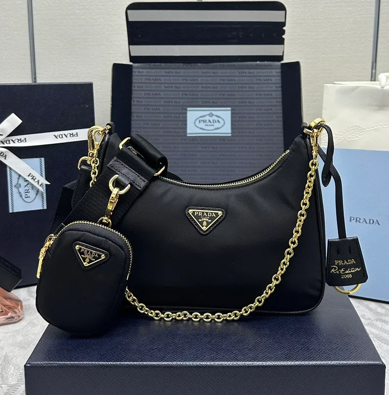 Сумки На Ремне Женские Prada 11627359