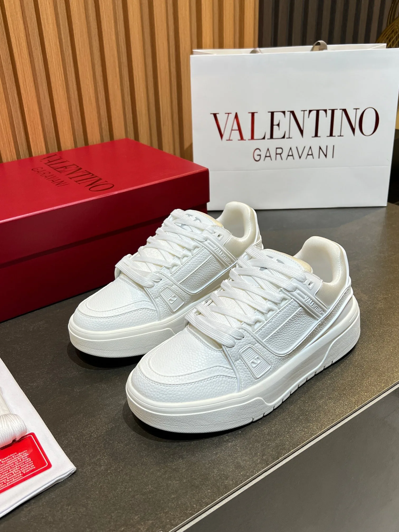 Кроссовки Женские Valentino 11575960