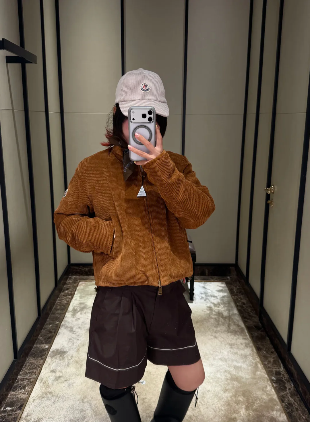 Куртки И Пуховики Женские Moncler 18746499