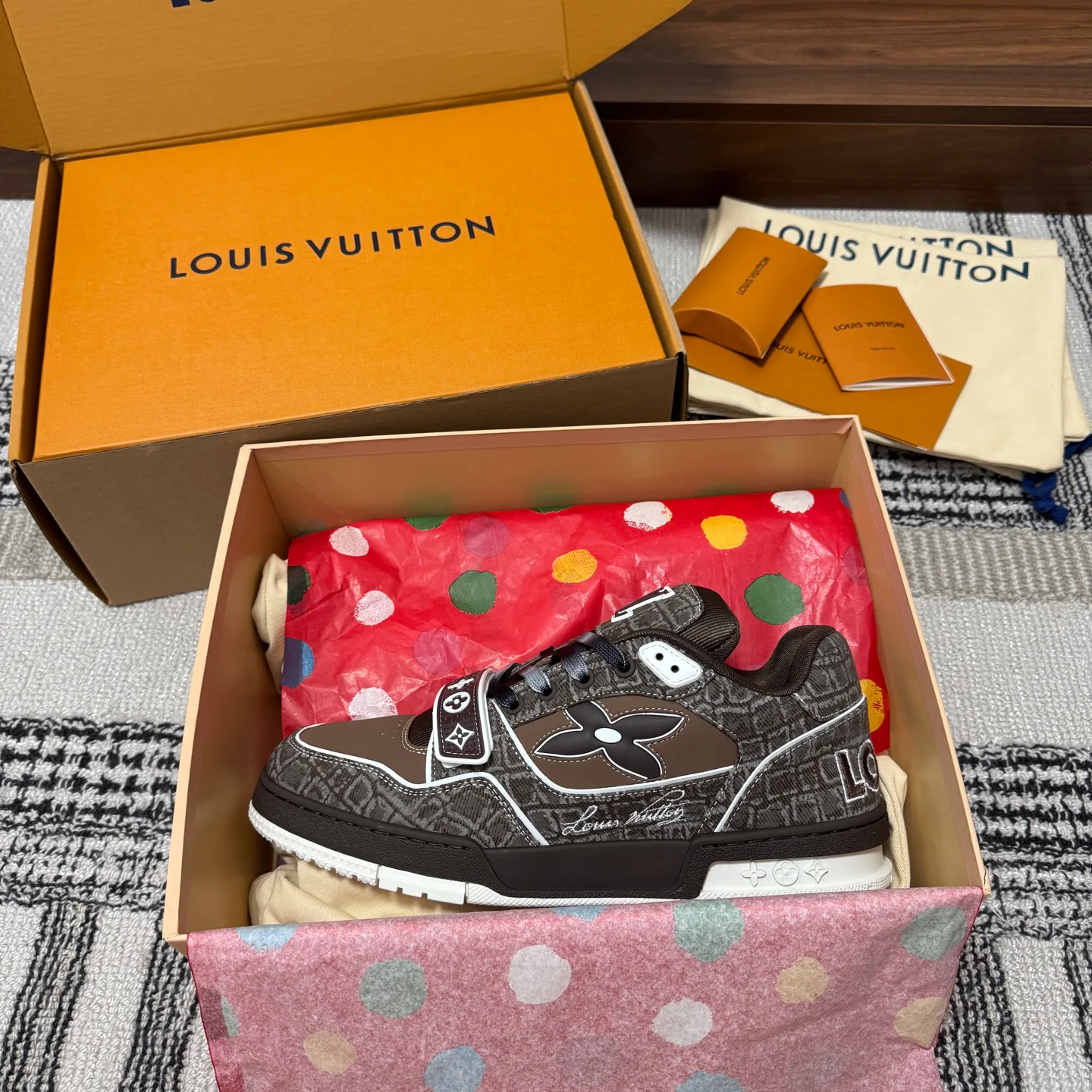 Кроссовки Женские Louis Vuitton 1483880