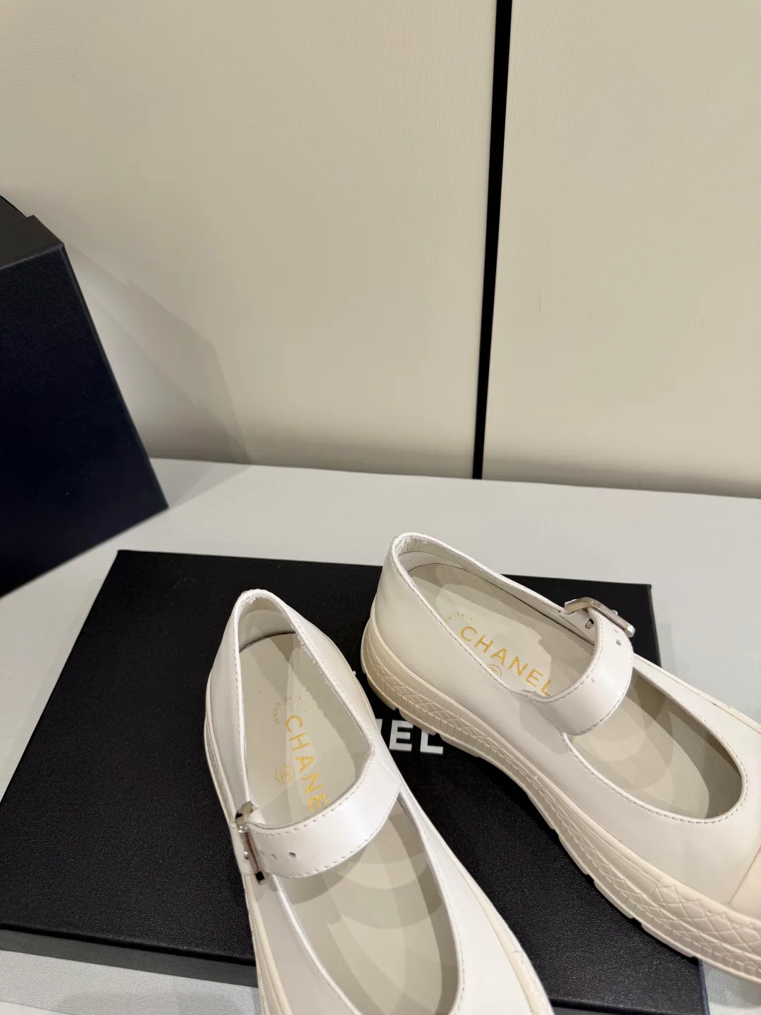 Туфли Женские Chanel 12370918