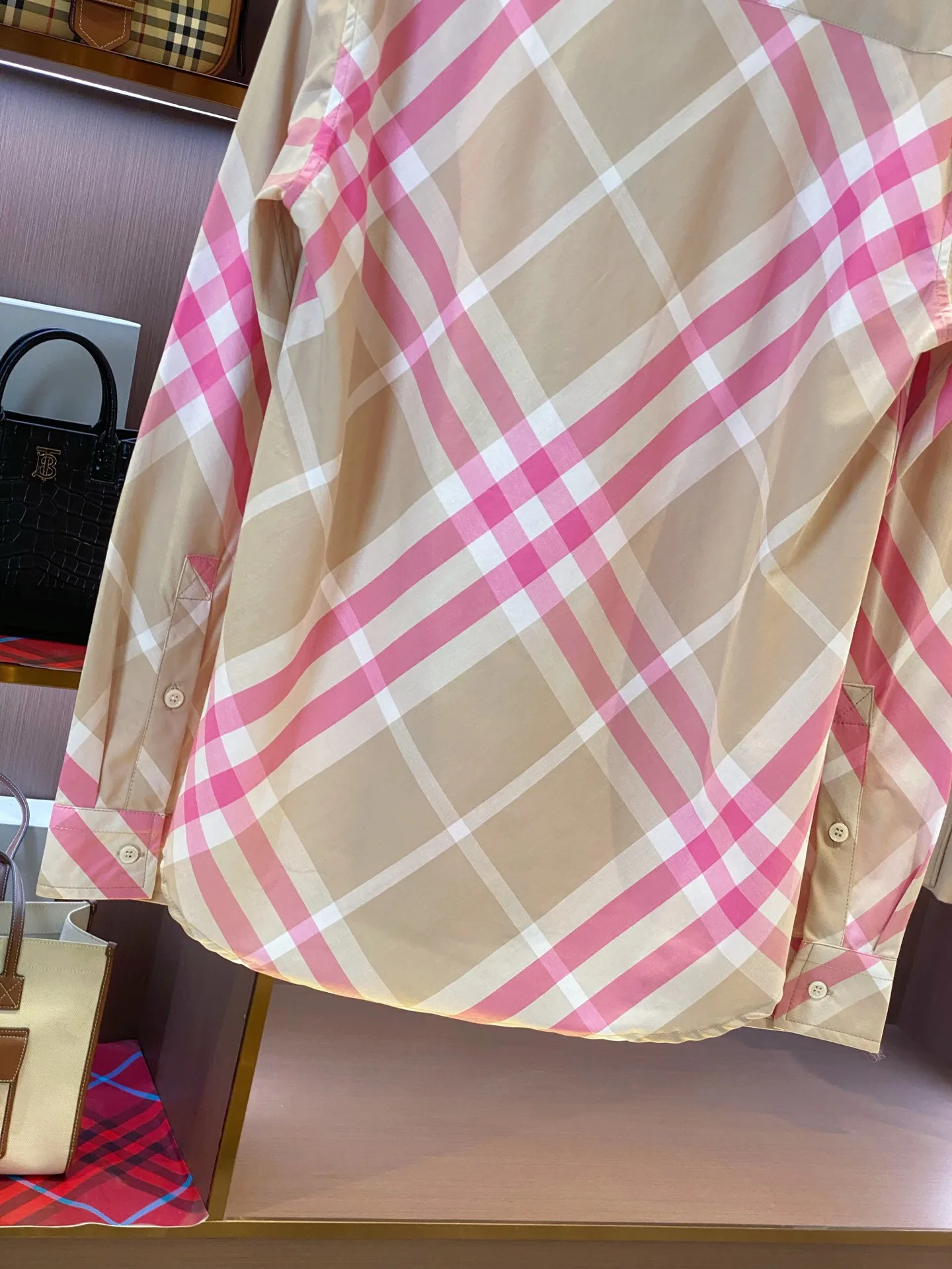 Рубашки Женские Burberry 17612910