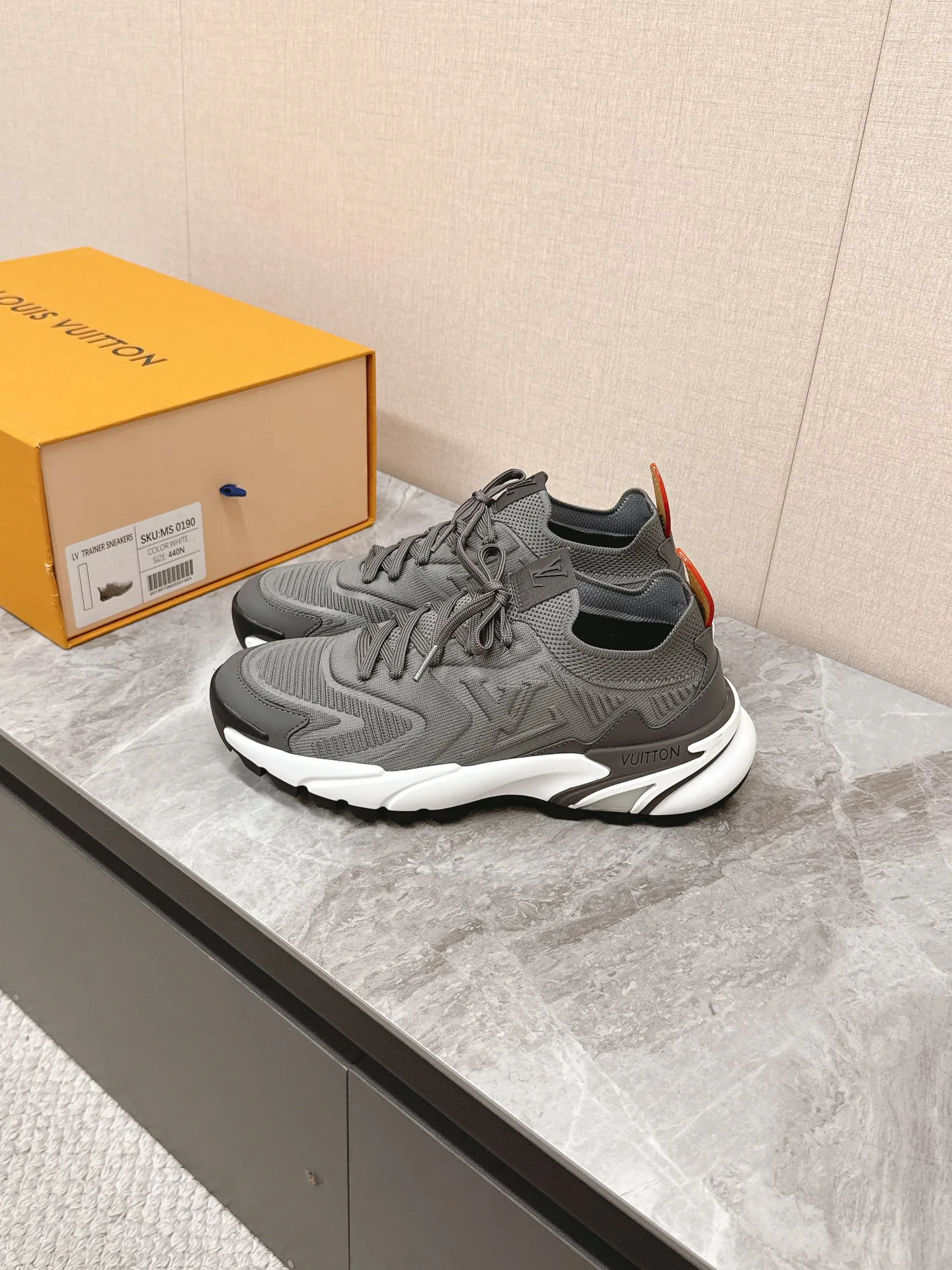 Кроссовки Мужские Louis Vuitton 137364