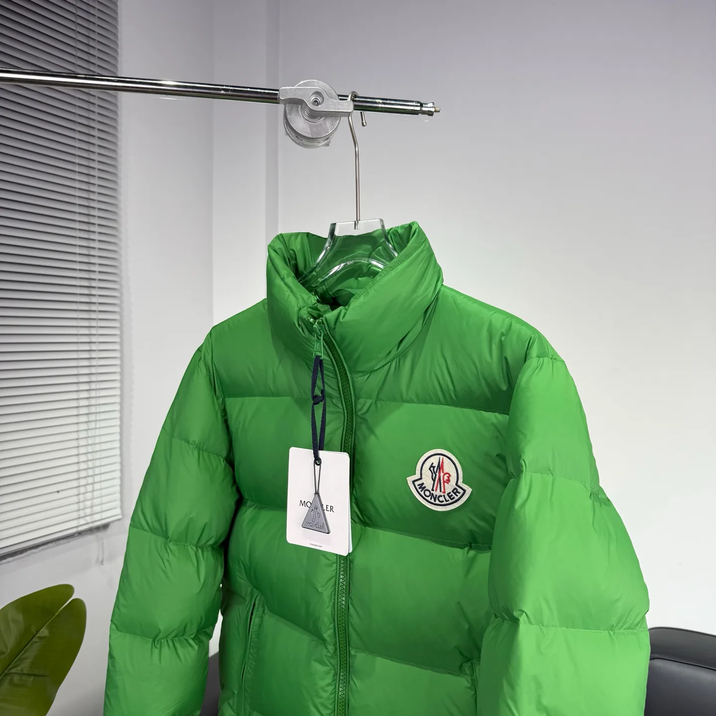 Куртки И Пуховики Женские Moncler 18415638