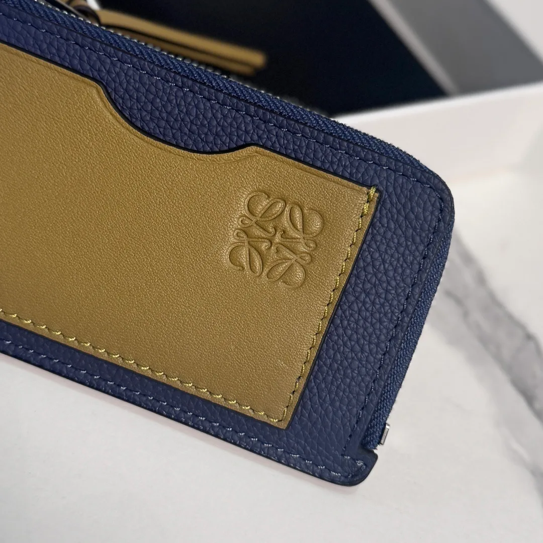 Клатчи Женские Loewe 17082946
