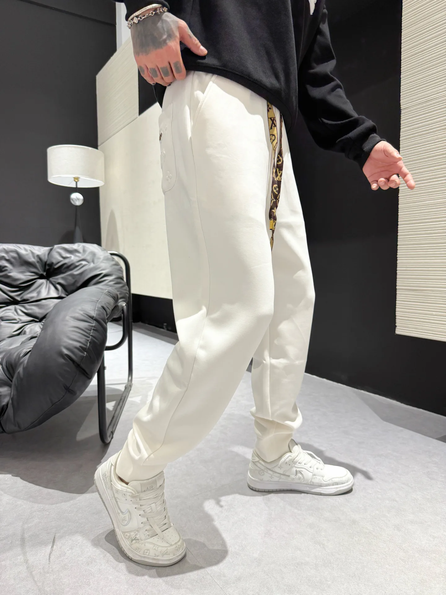 Брюки Мужские Louis Vuitton 135497