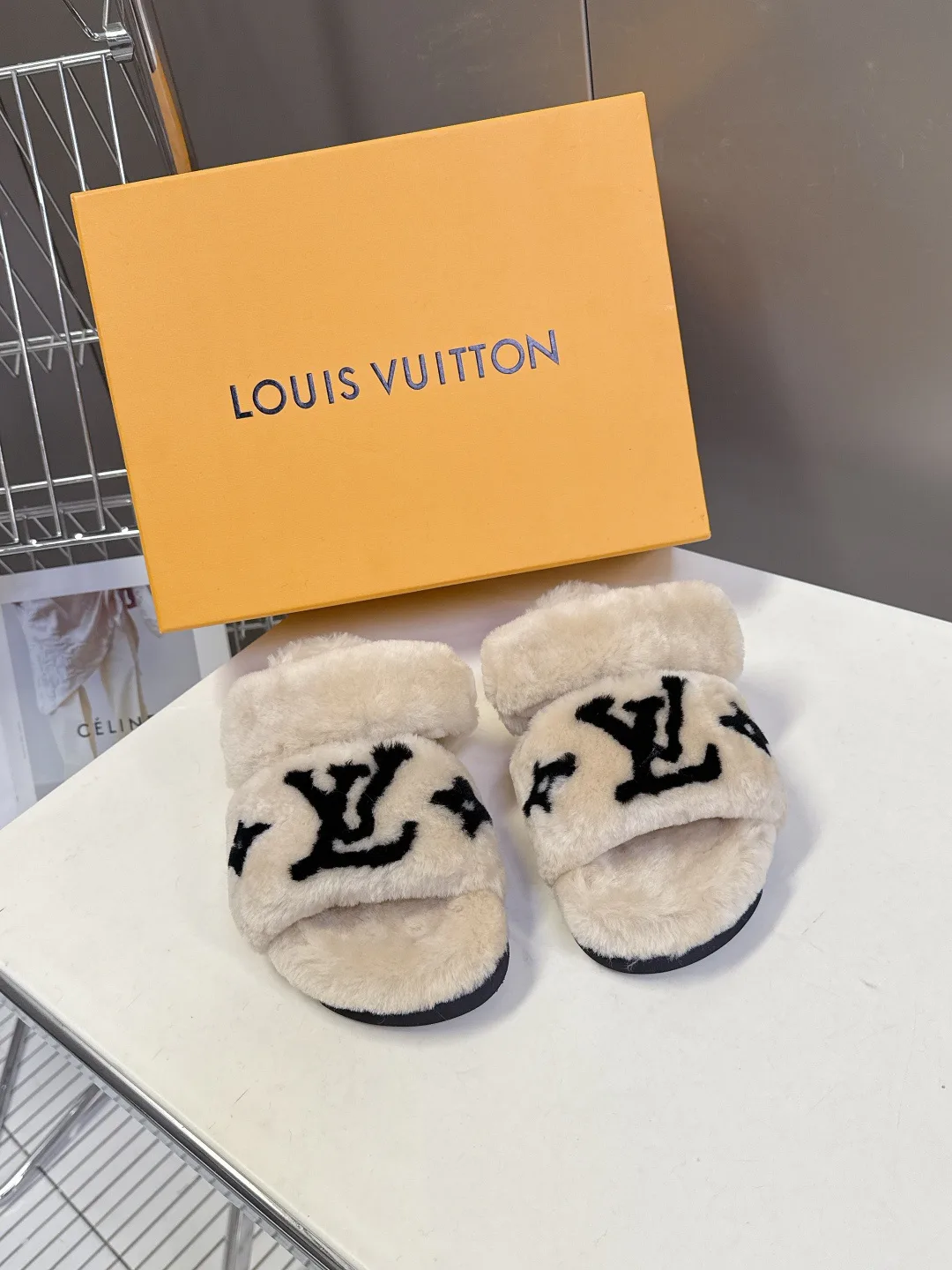 Тапочки Женские Louis Vuitton 736312