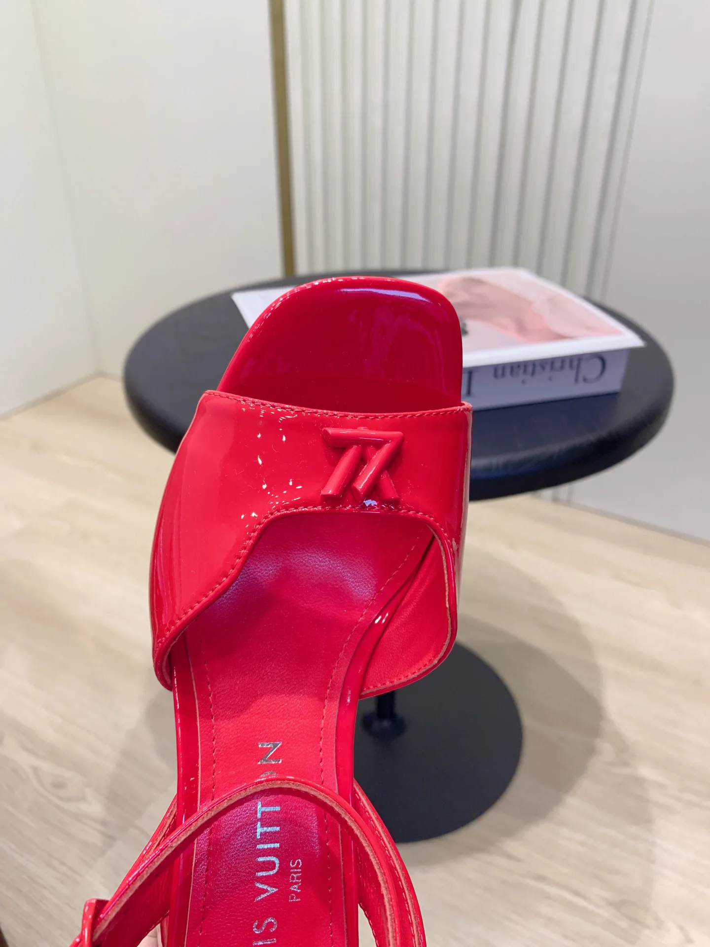 Босоножки Женские Louis Vuitton 1834438