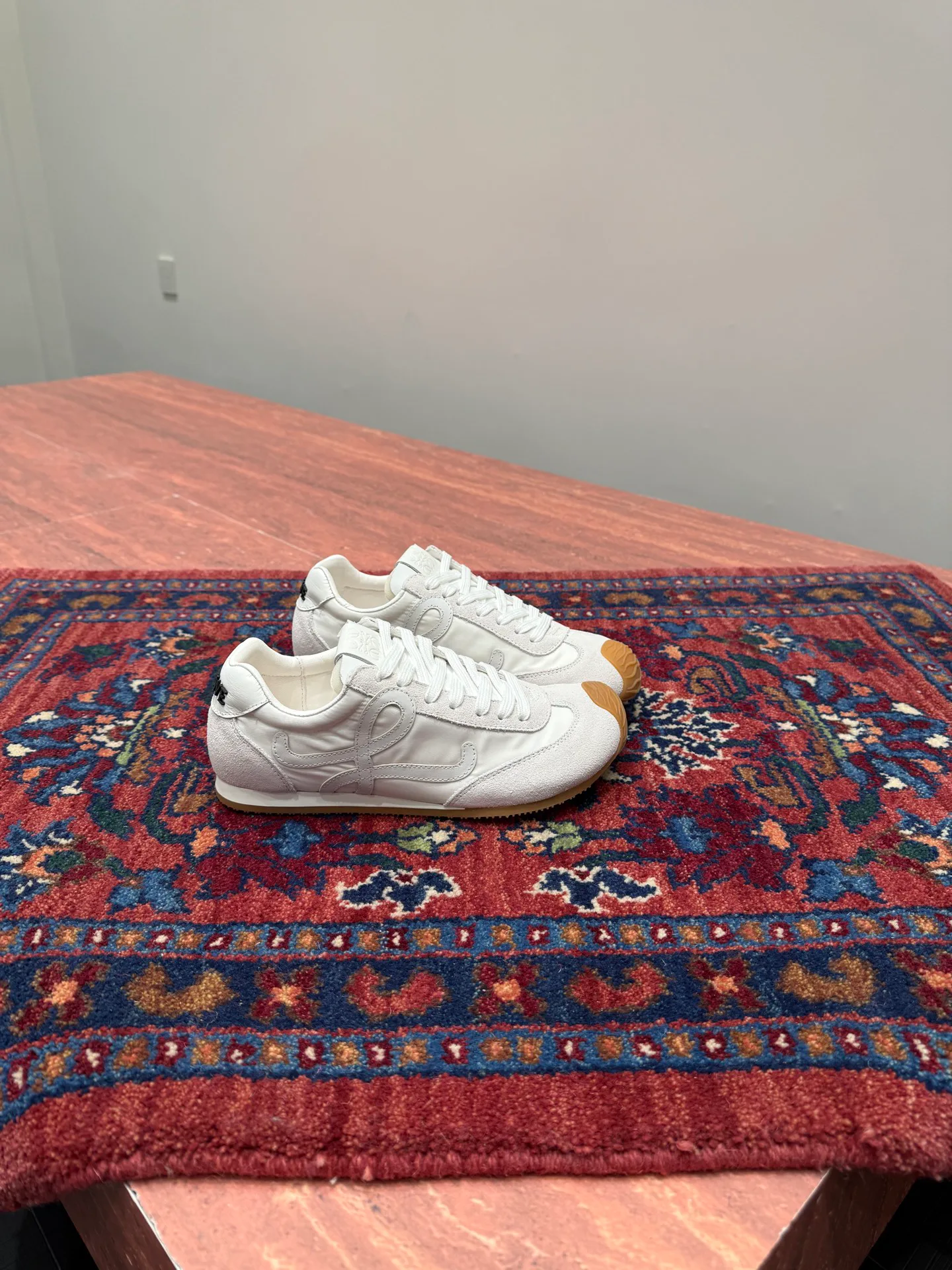 Кроссовки Женские Loewe 11250686