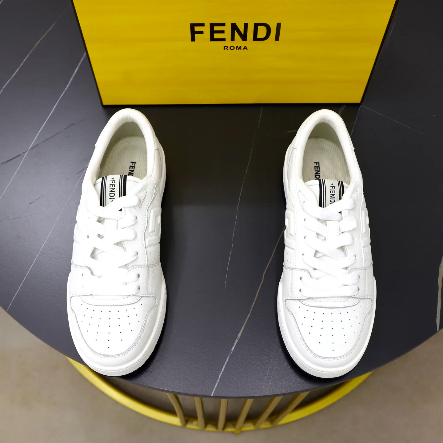 Кроссовки Женские Fendi 18516273