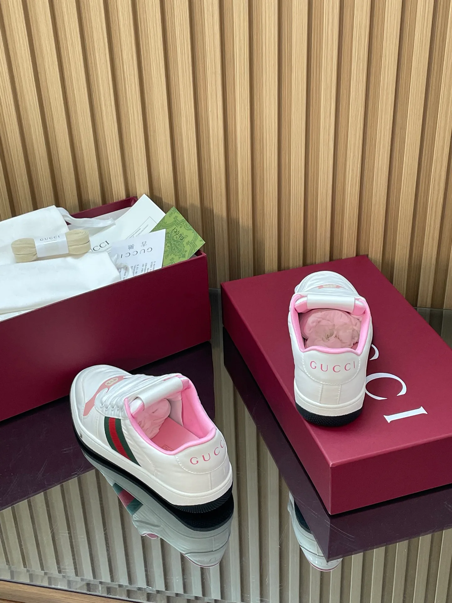 Кроссовки Женские Gucci 18700140
