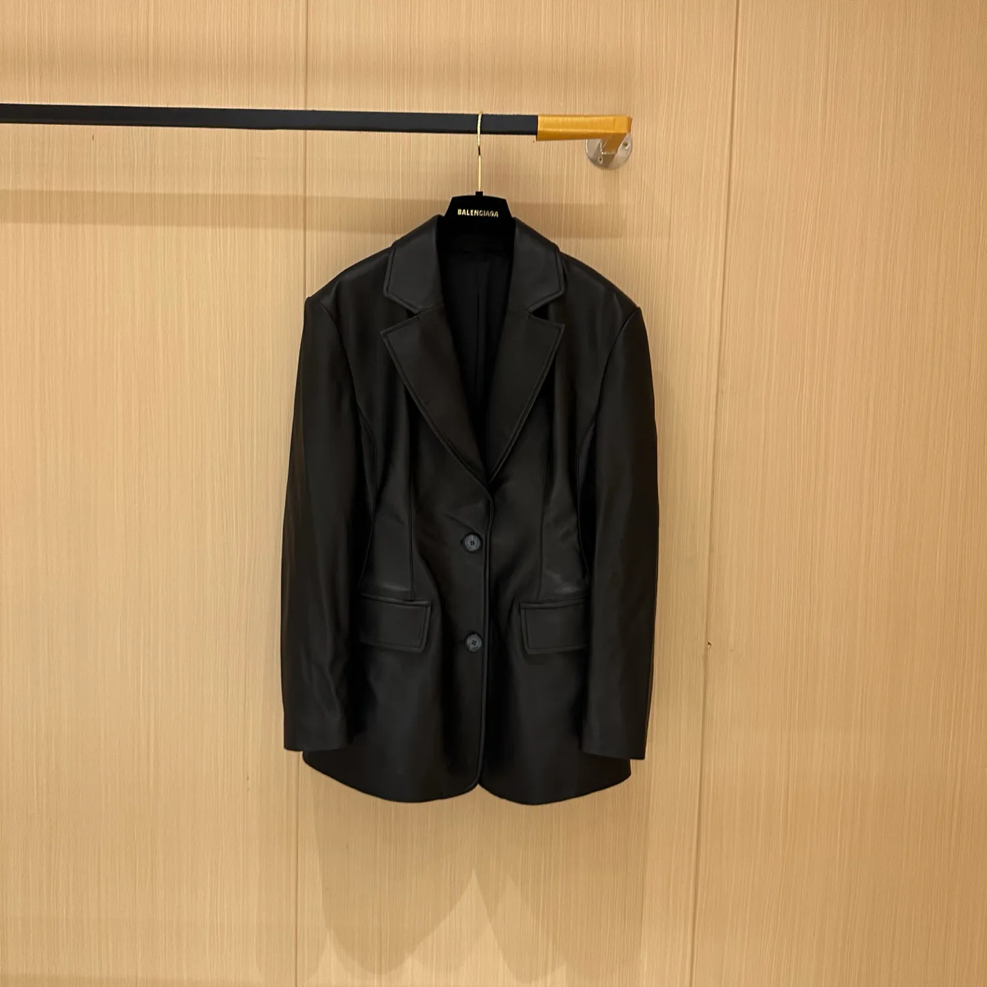 Кожаные Куртки И Дублёнки Женские Balenciaga 11155446