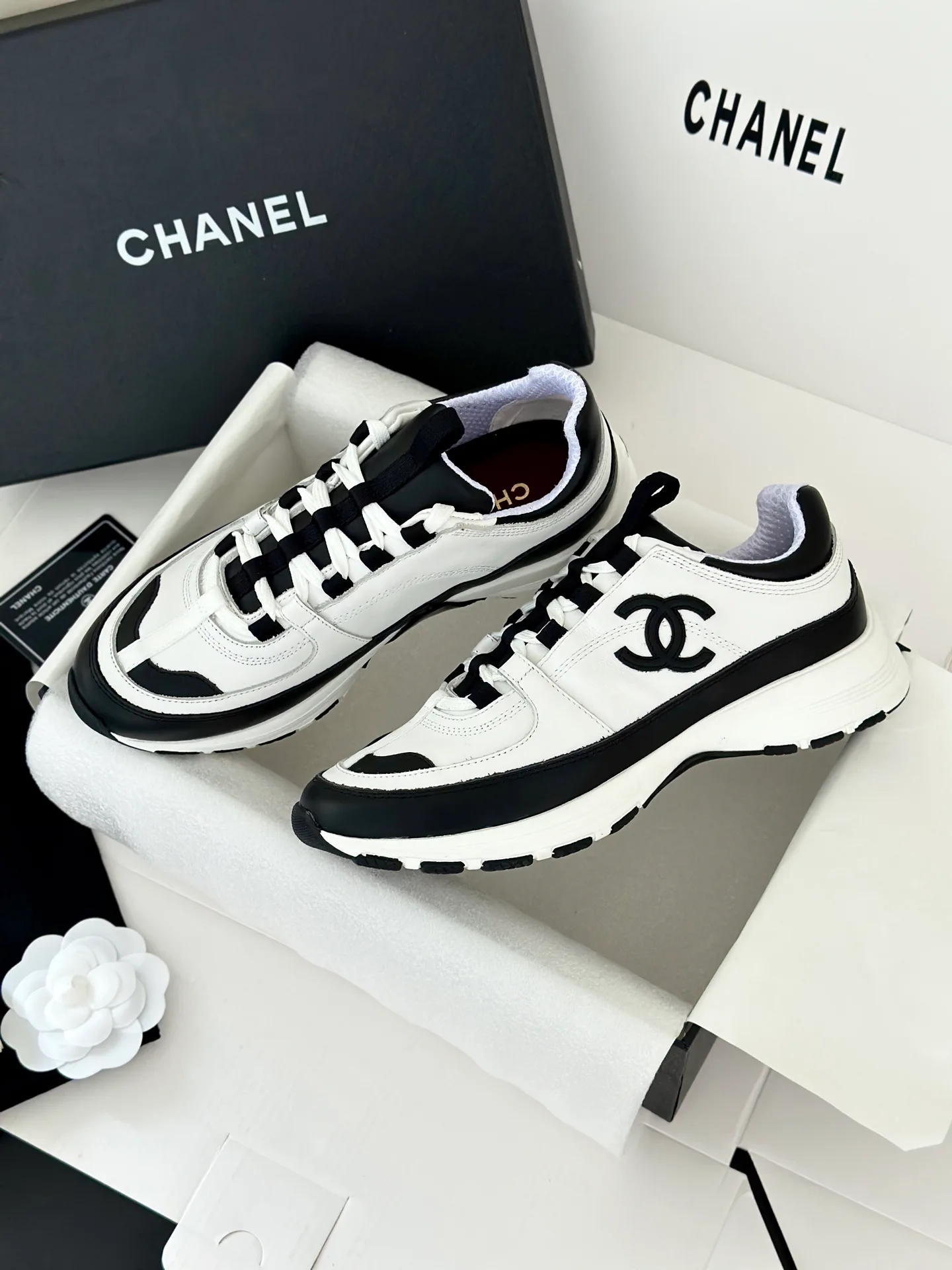 Кроссовки Женские Chanel 18764949