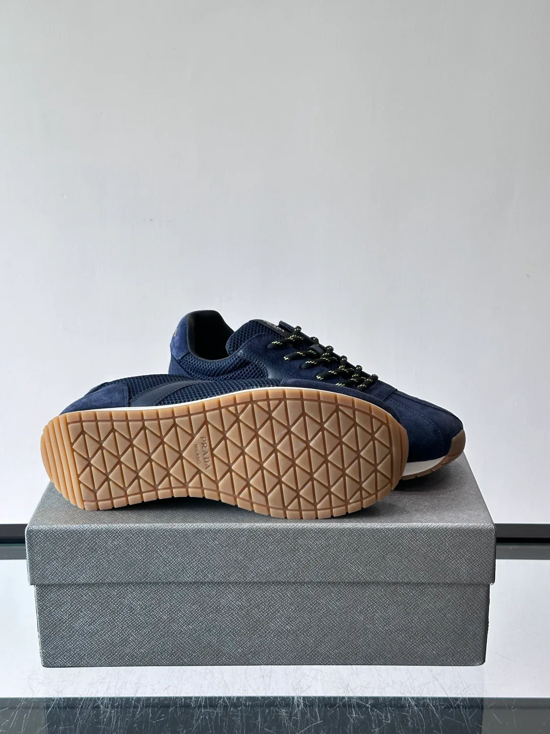 Кроссовки Женские Prada 17349516