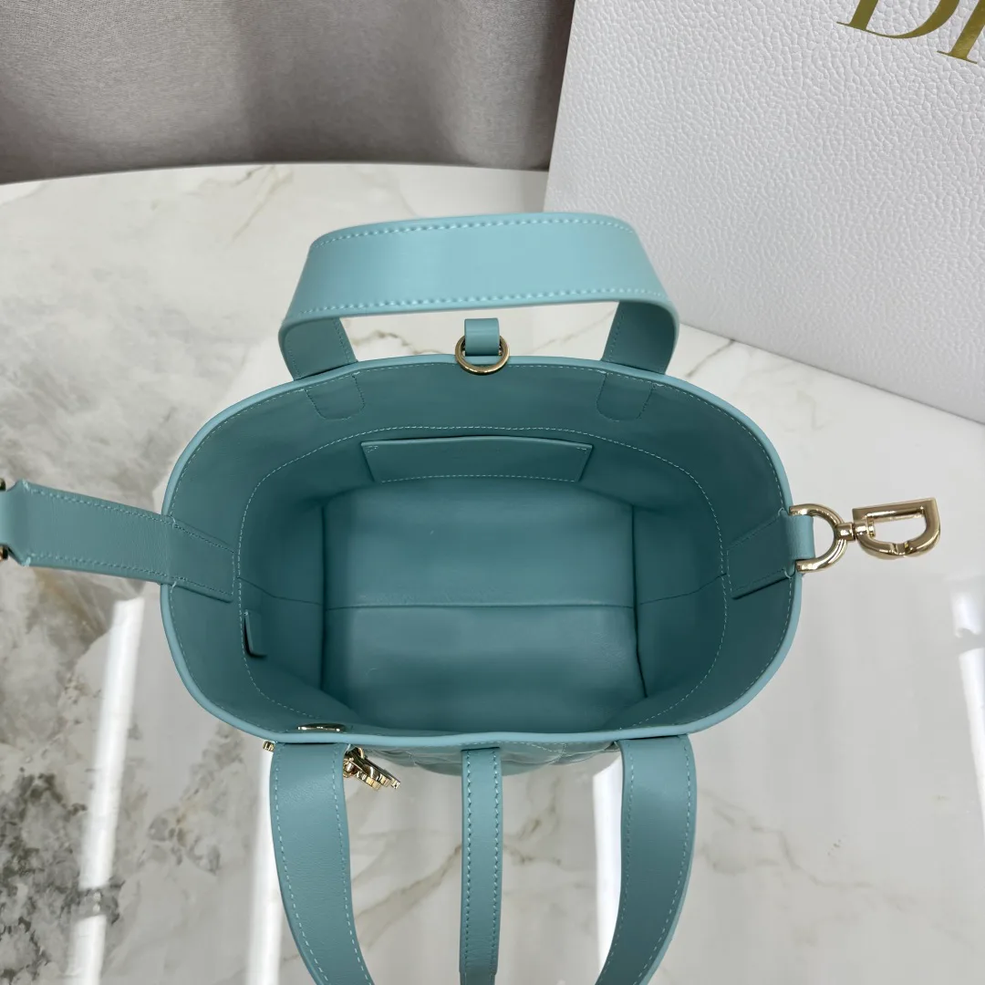 Классические Сумки Женские Christian Dior 12622370