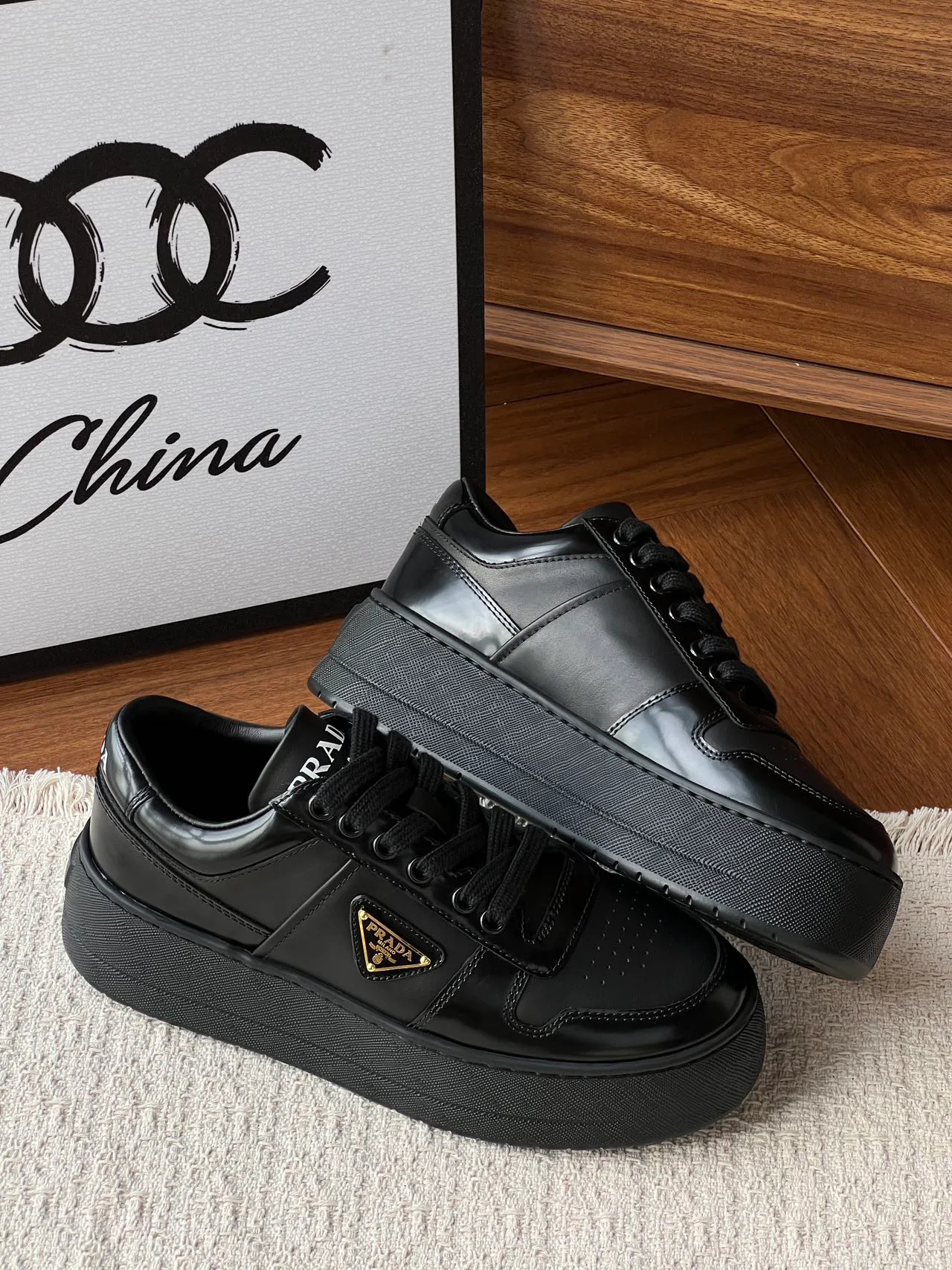 Кроссовки Женские Prada 18170786
