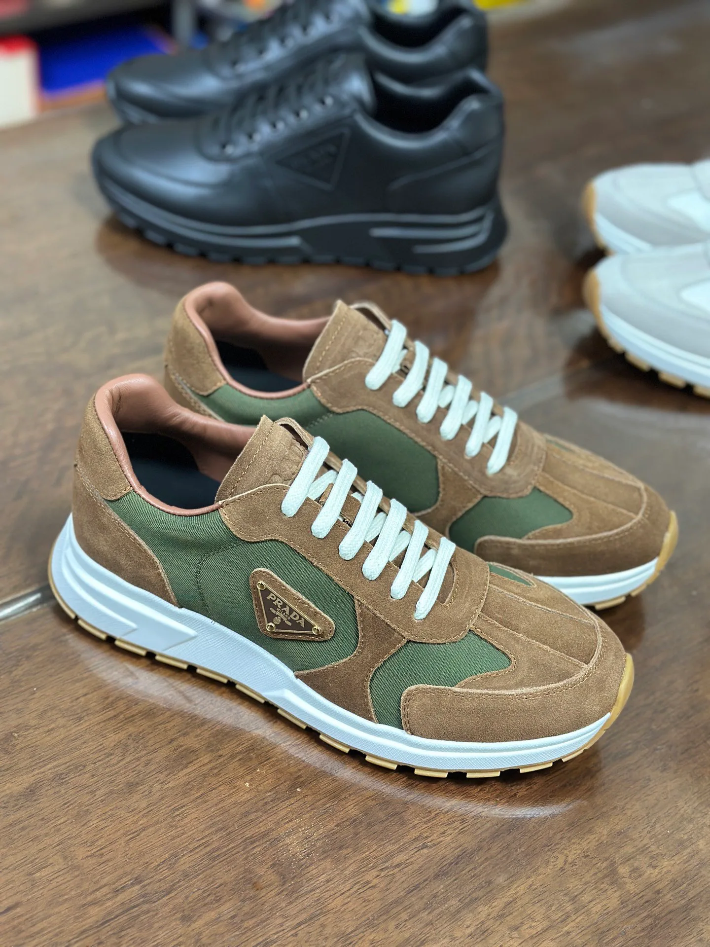 Кроссовки Мужские Prada 18708496