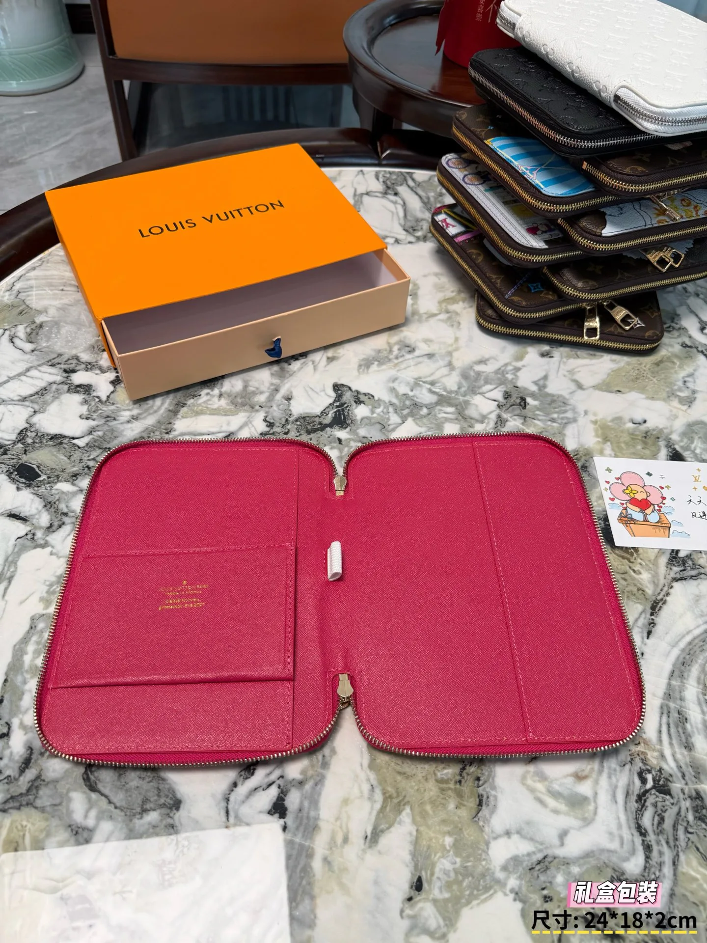 Клатчи Женские Louis Vuitton 18013758