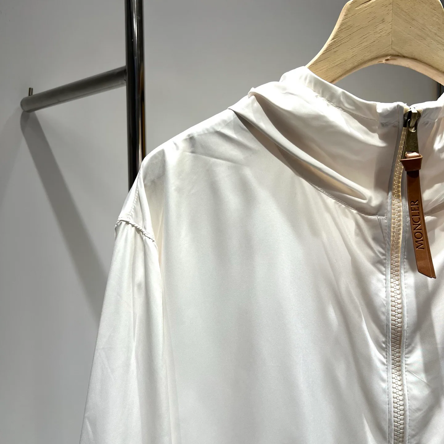 Куртки И Пуховики Женские Moncler 12778575