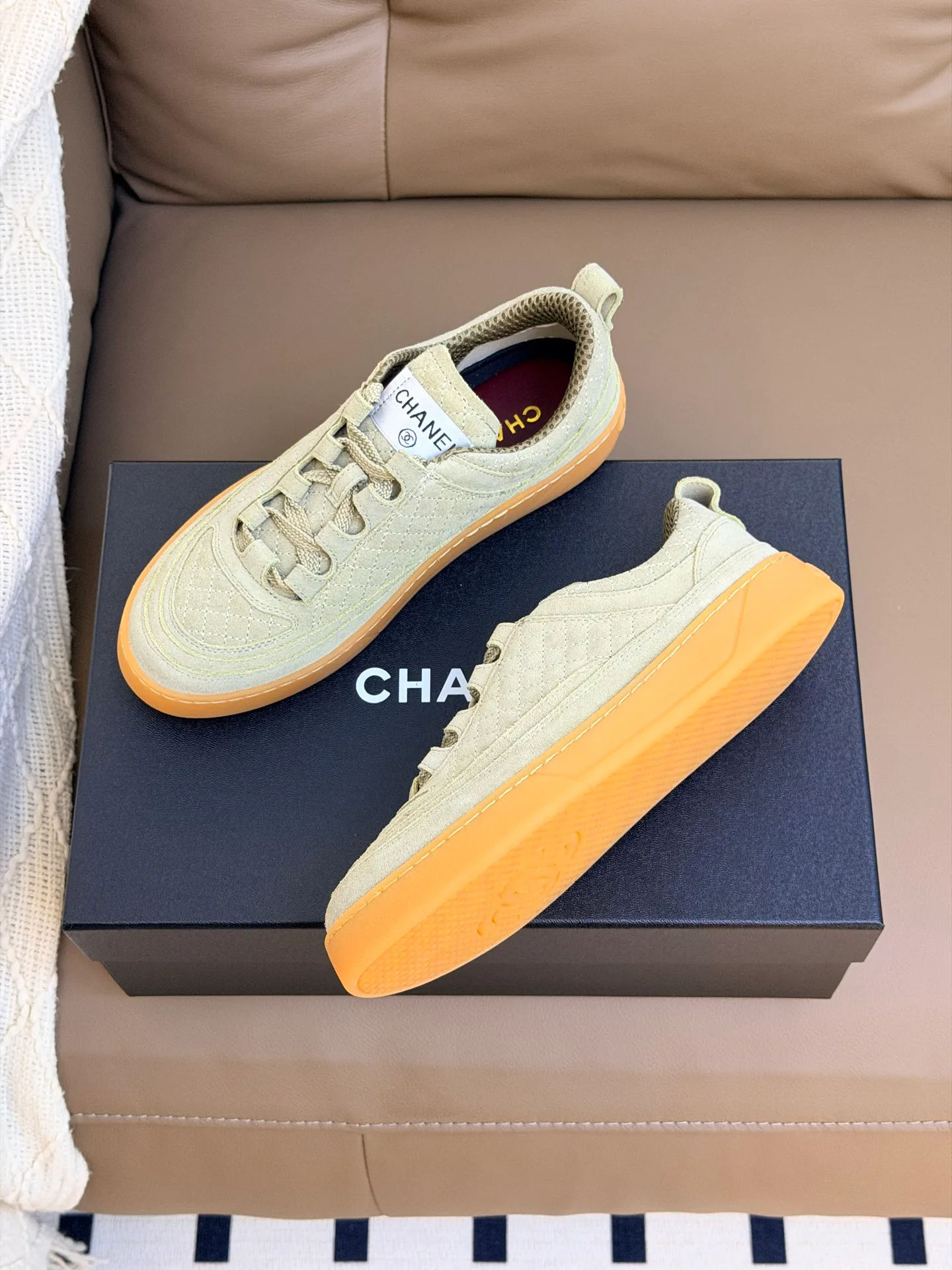 Кроссовки Женские Chanel 17510624