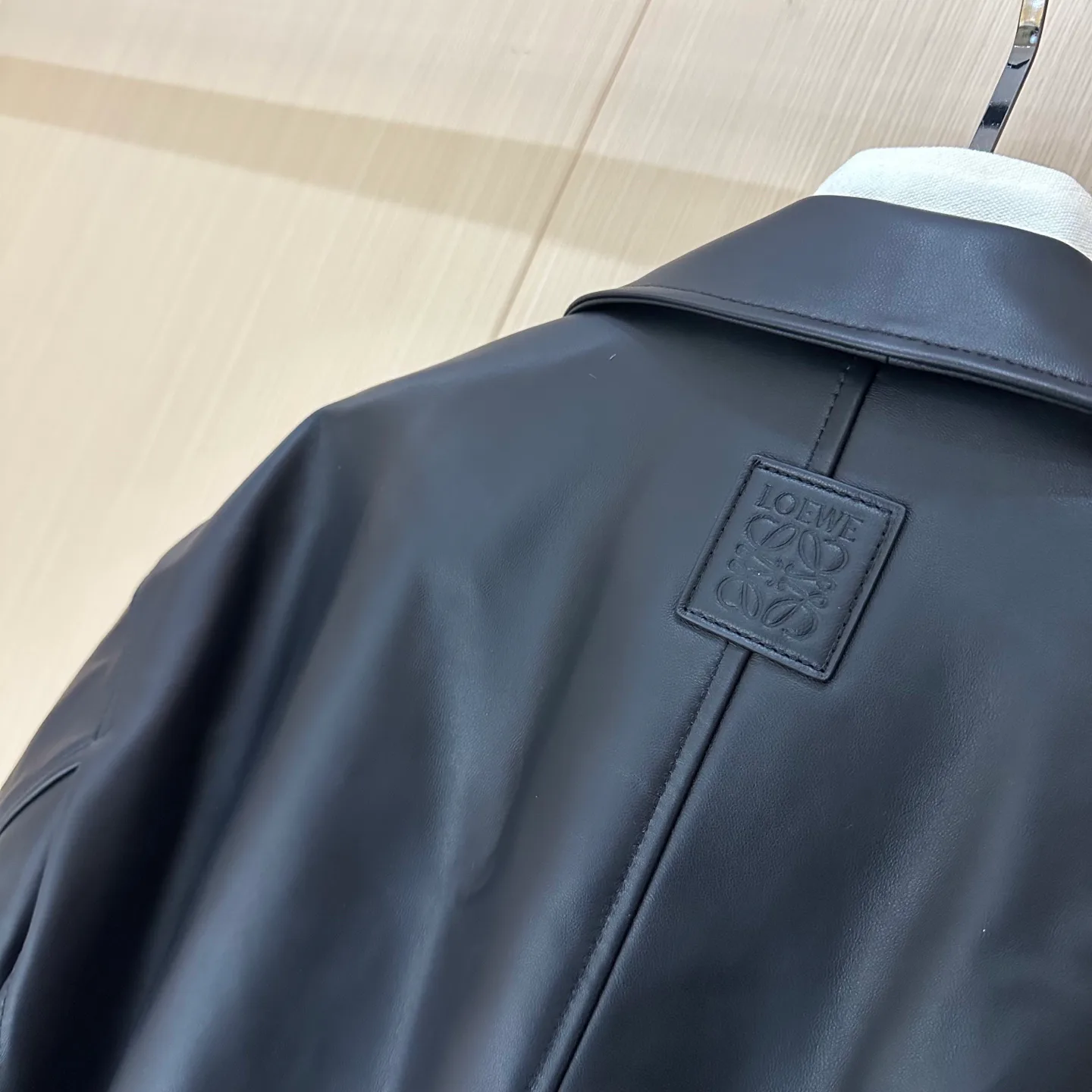 Кожаные Куртки И Дублёнки Женские Loewe 10783212