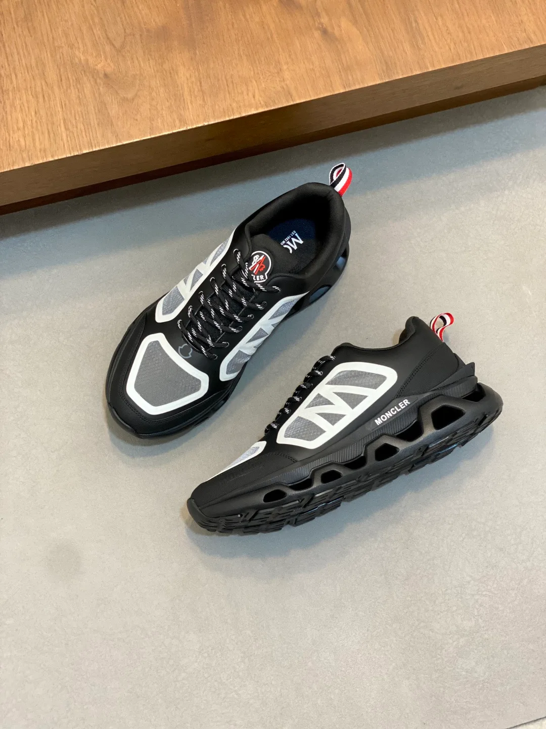 Кроссовки Мужские Moncler 18118864