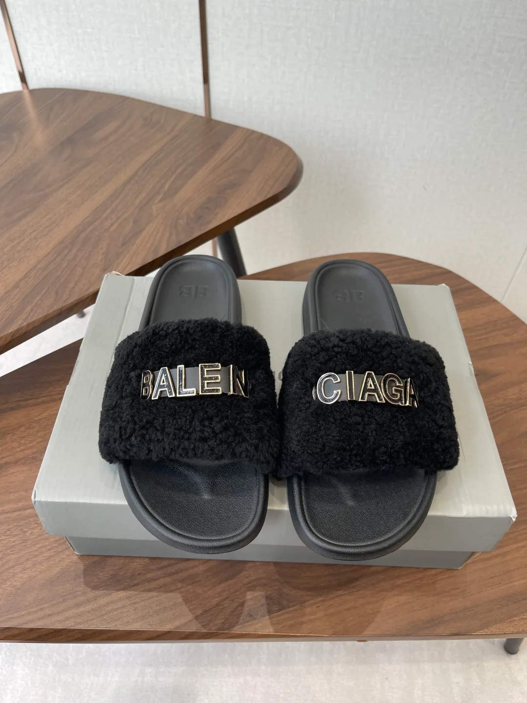 Шлепанцы Женские Balenciaga 11428064