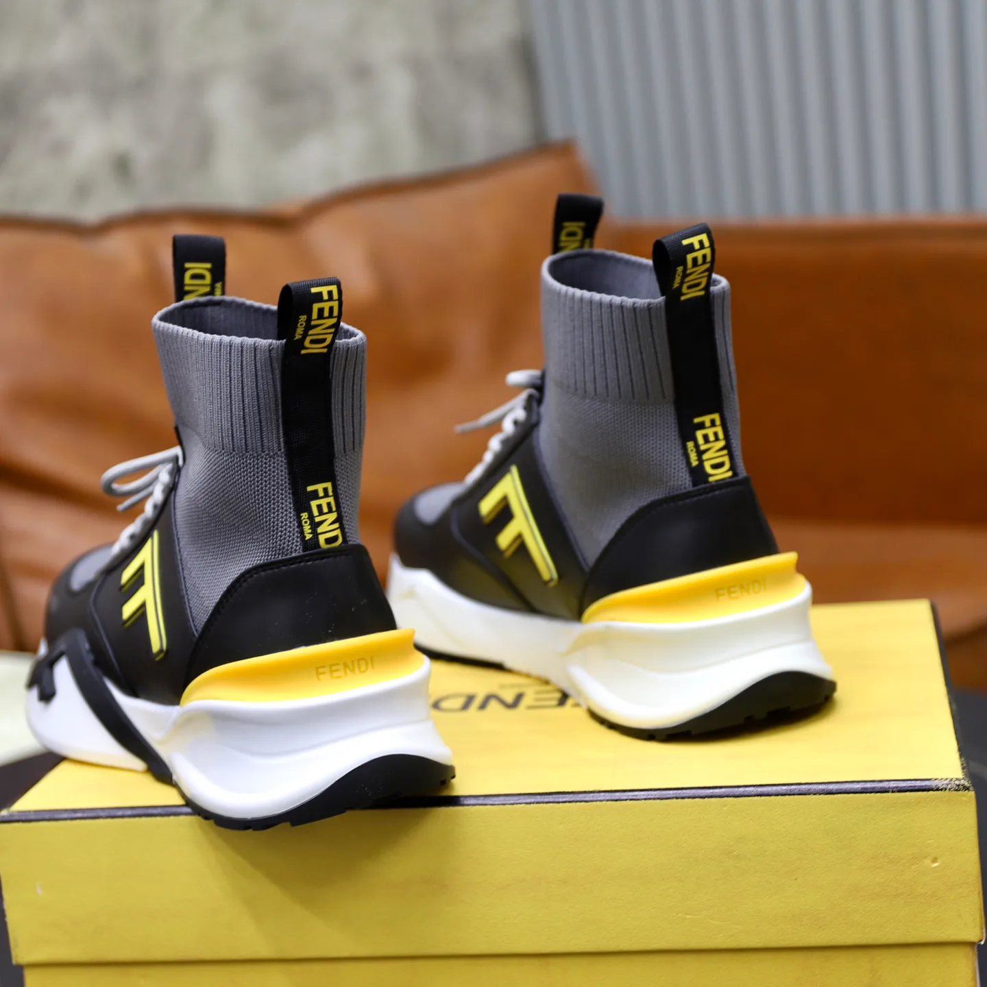 Кроссовки Женские Fendi 211481