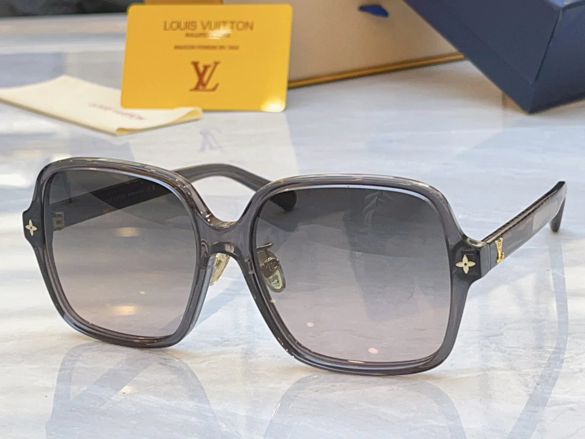 Очки Louis Vuitton 10842057