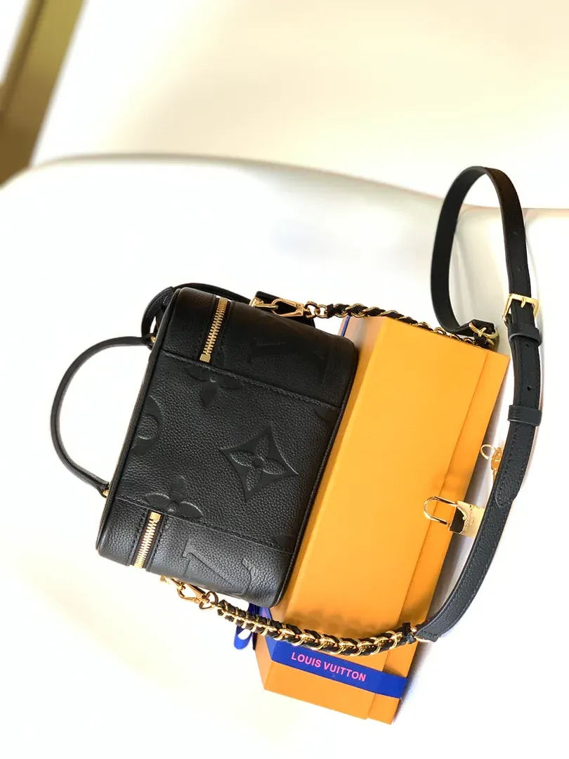 Сумки На Ремне Женские Louis Vuitton 1253948