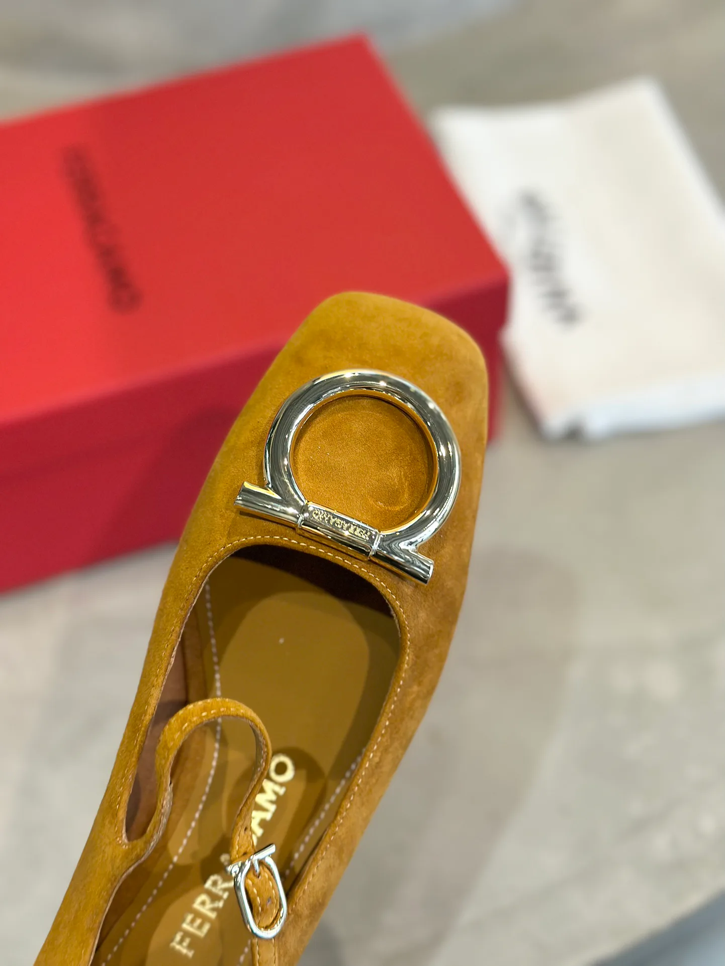 Туфли Женские Salvatore Ferragamo 13368436