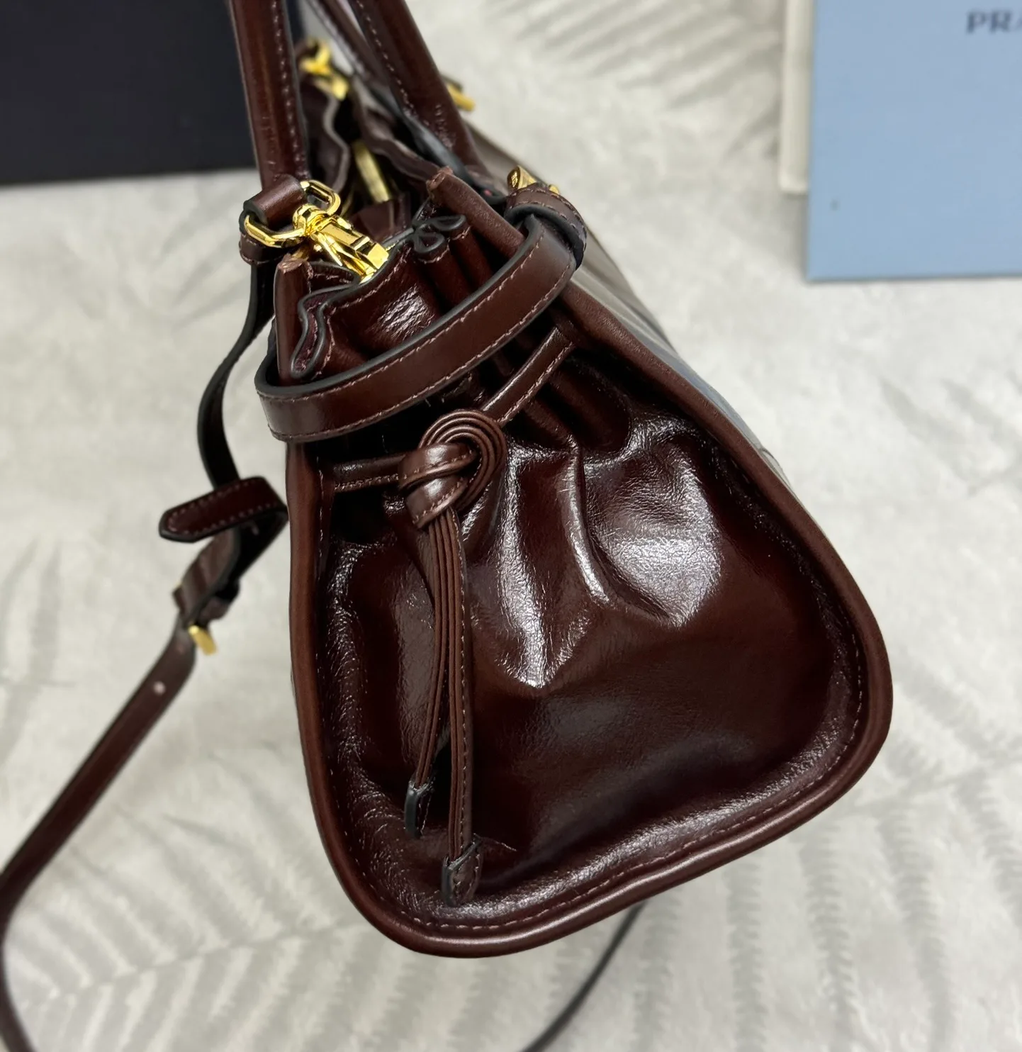 Классические Сумки Женские Prada 11462506