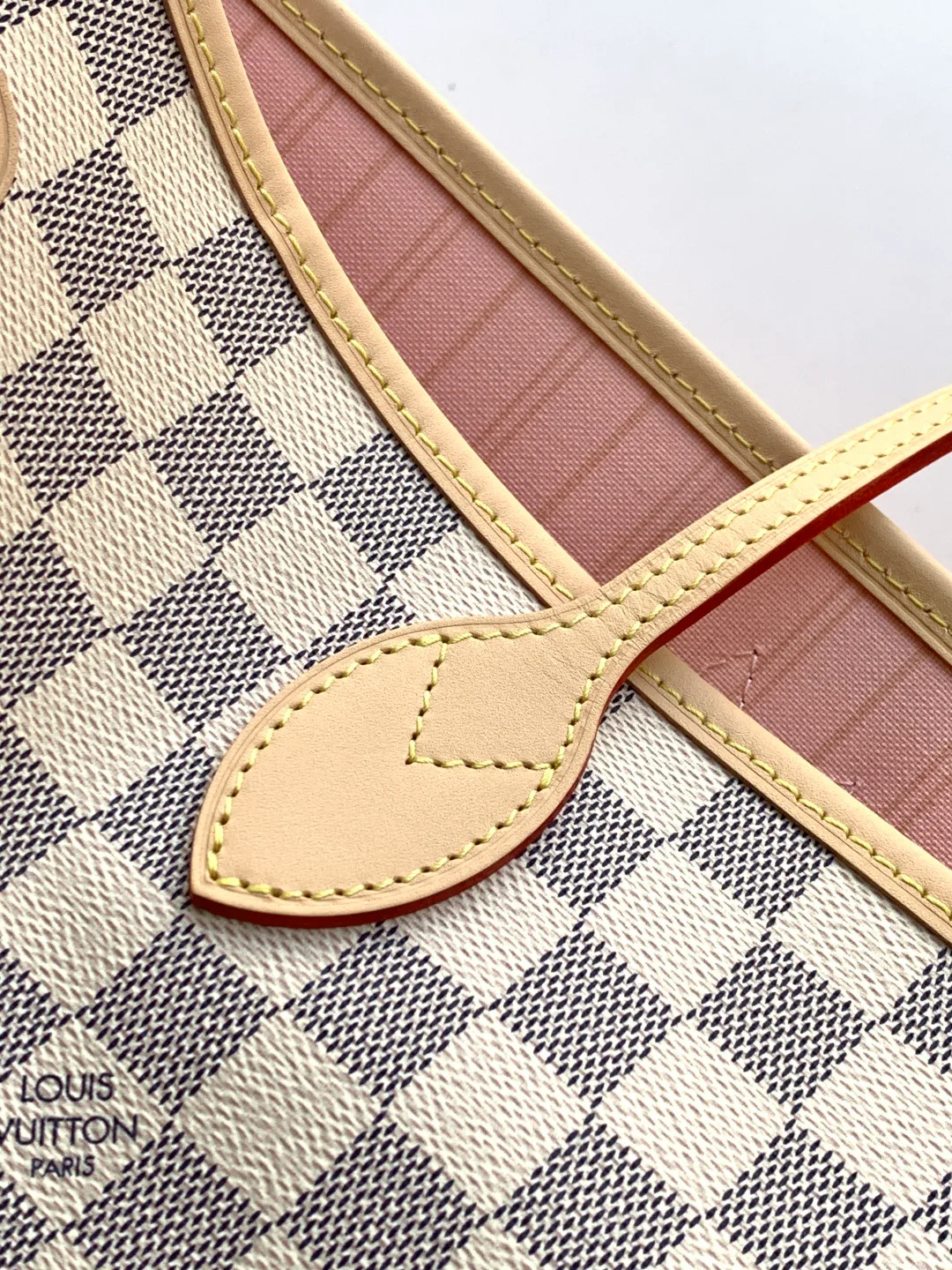 Классические Сумки Женские Louis Vuitton 18156578