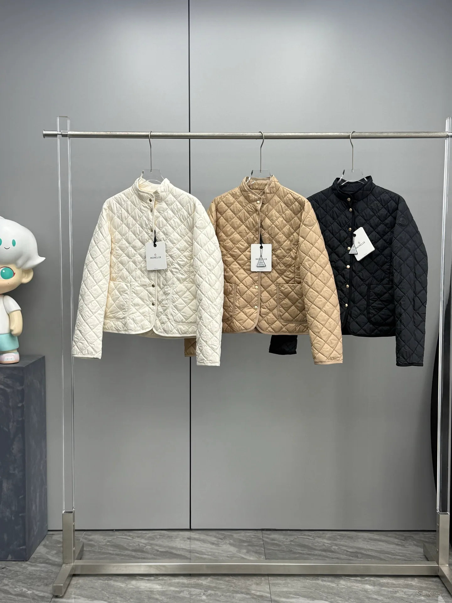 Куртки И Пуховики Женские Moncler 18145482