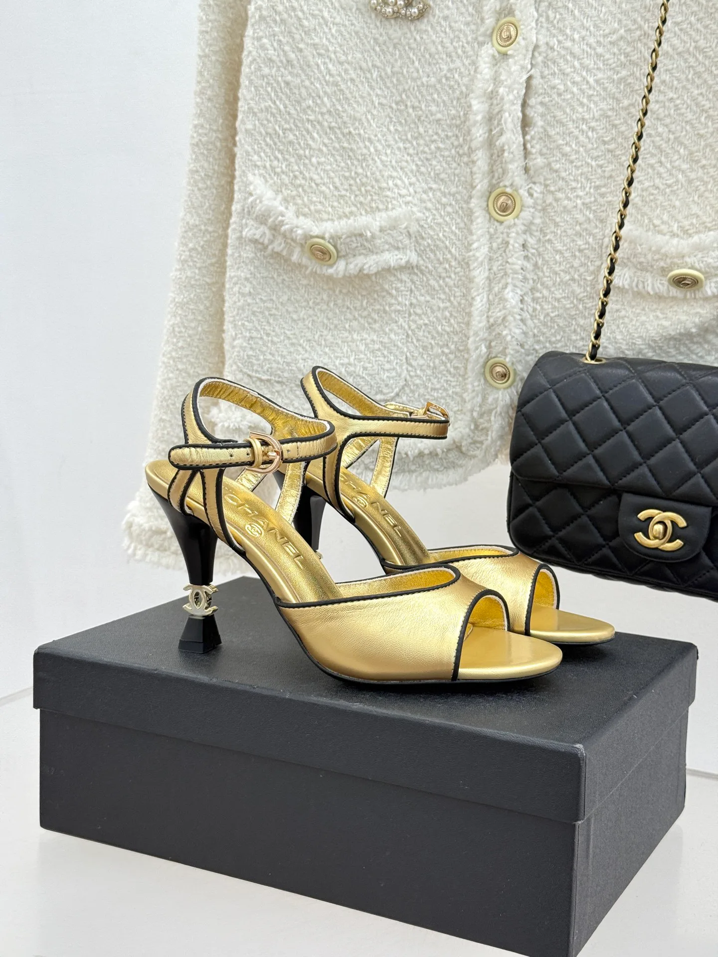 Босоножки Женские Chanel 11642190