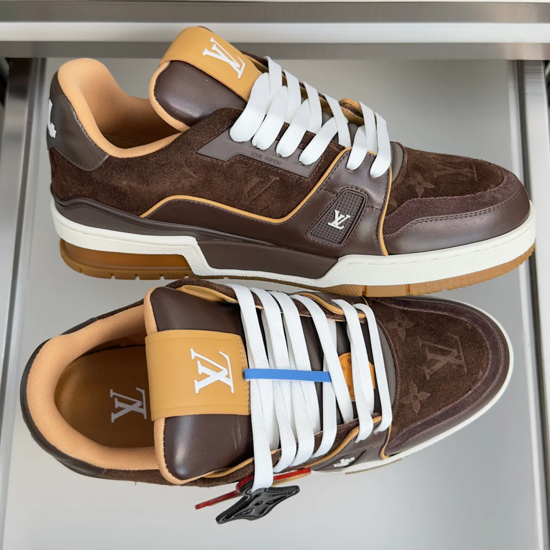 Кроссовки Женские Louis Vuitton 18595350