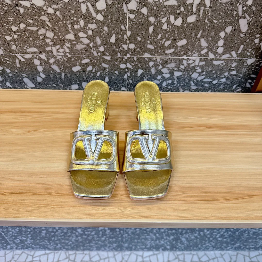 Босоножки Женские Valentino 11892106