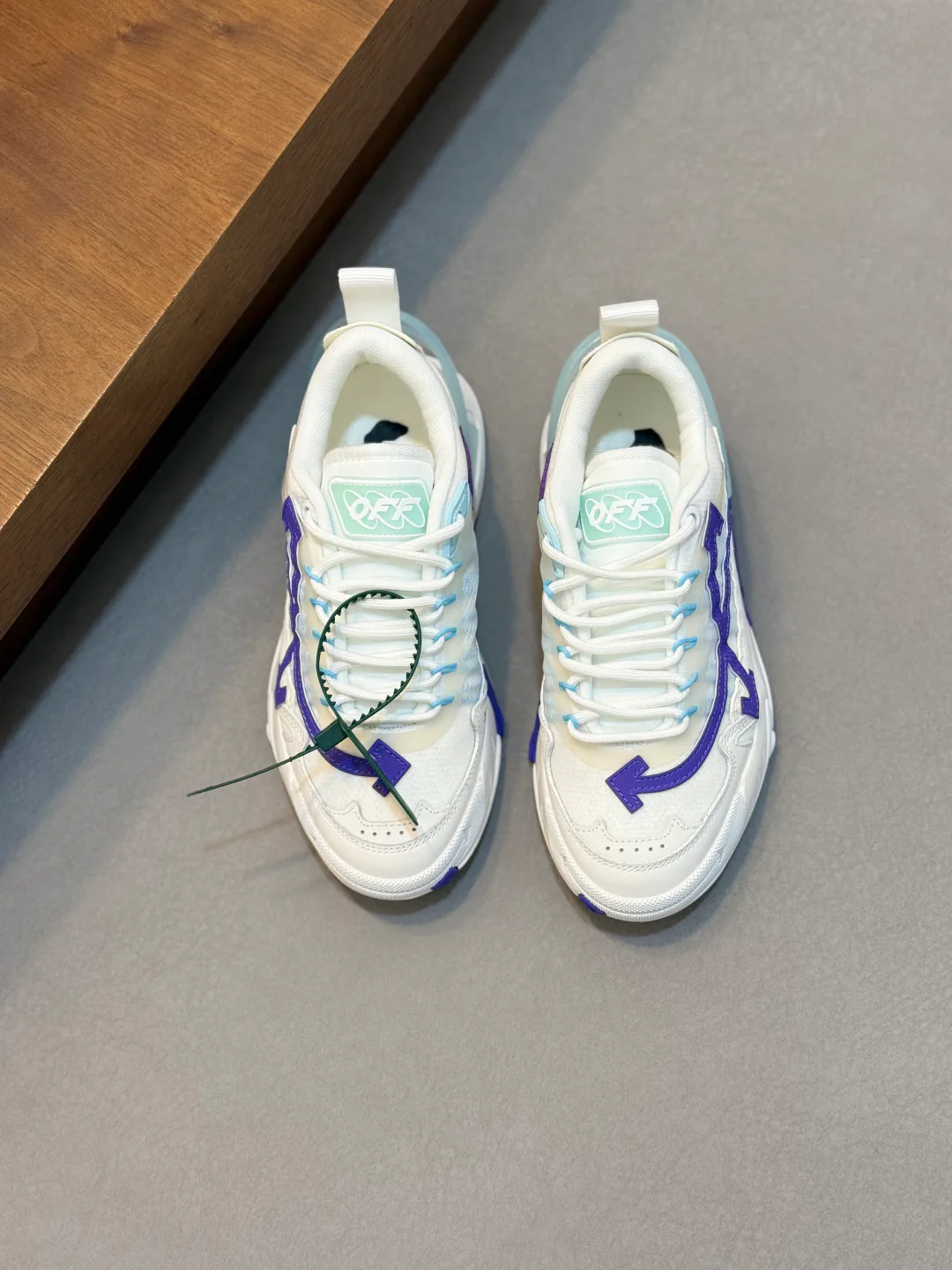Кроссовки Женские Off-White 17908773