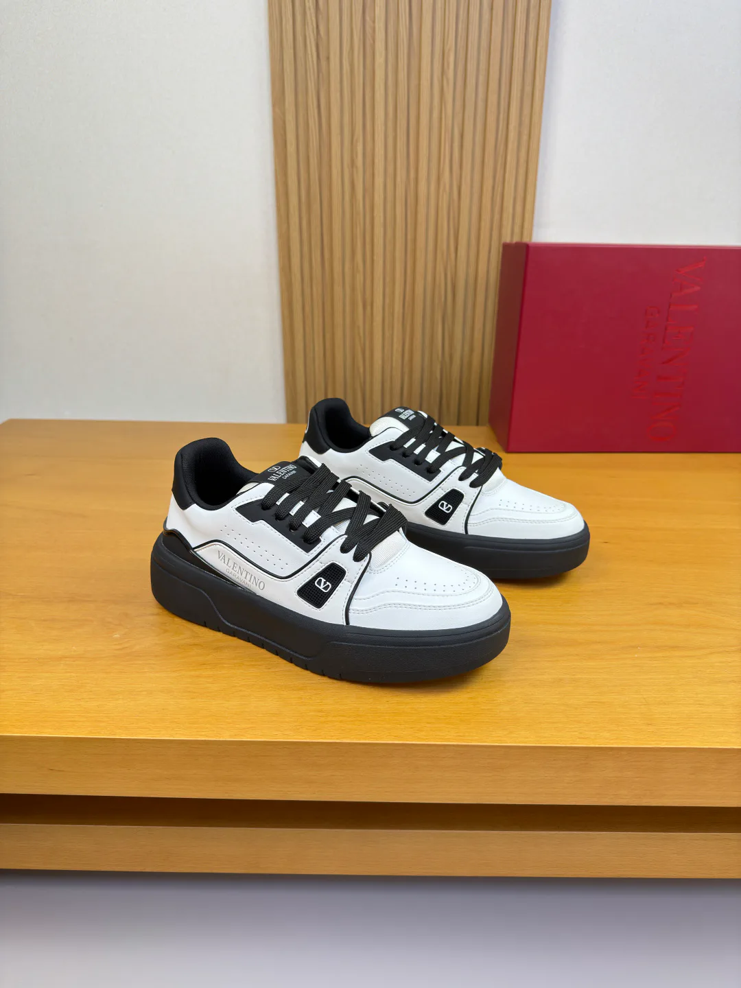 Кроссовки Женские Valentino 226784