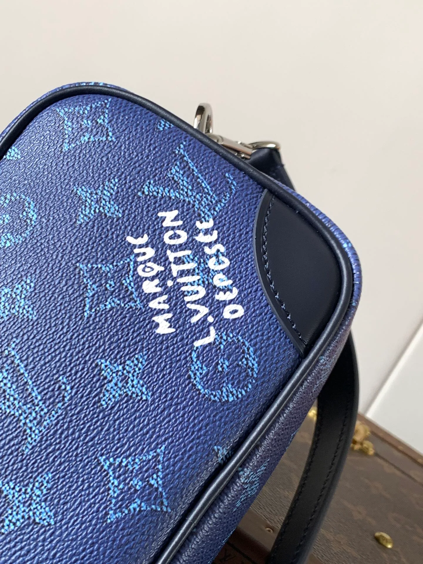 Сумки На Ремне Женские Louis Vuitton 3885413