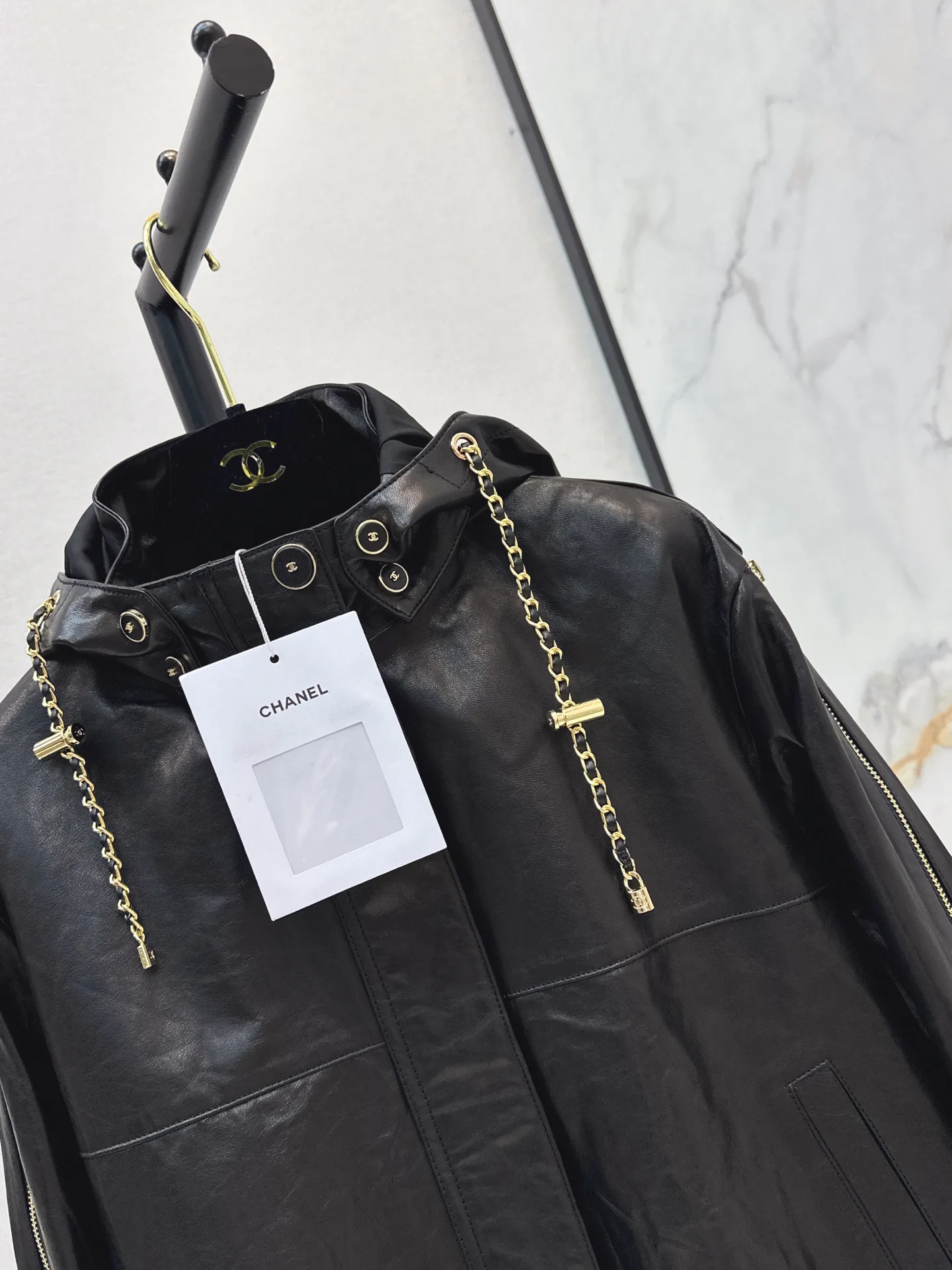 Кожаные Куртки И Дублёнки Женские Chanel 18757481