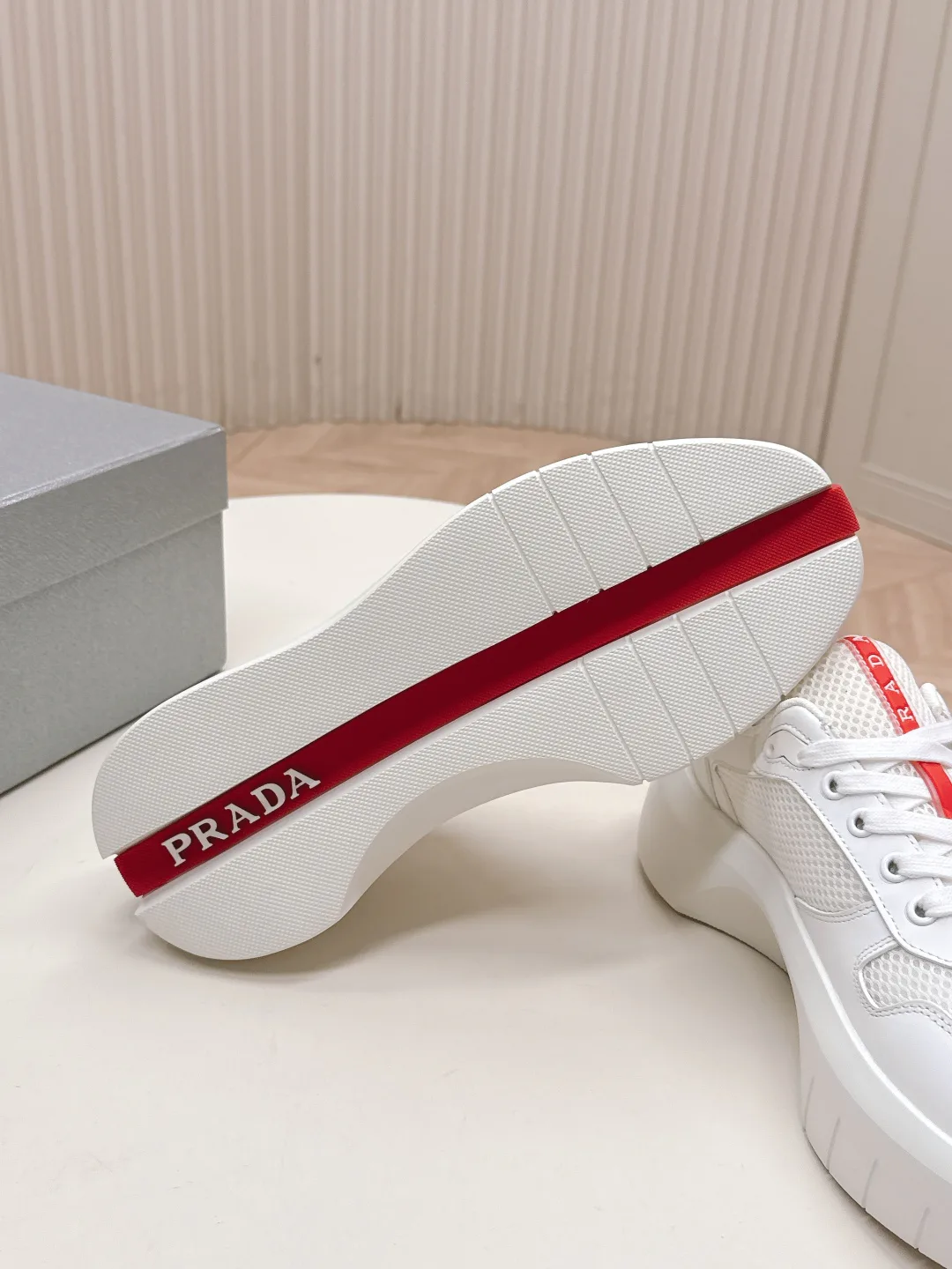 Кроссовки Женские Prada 53273