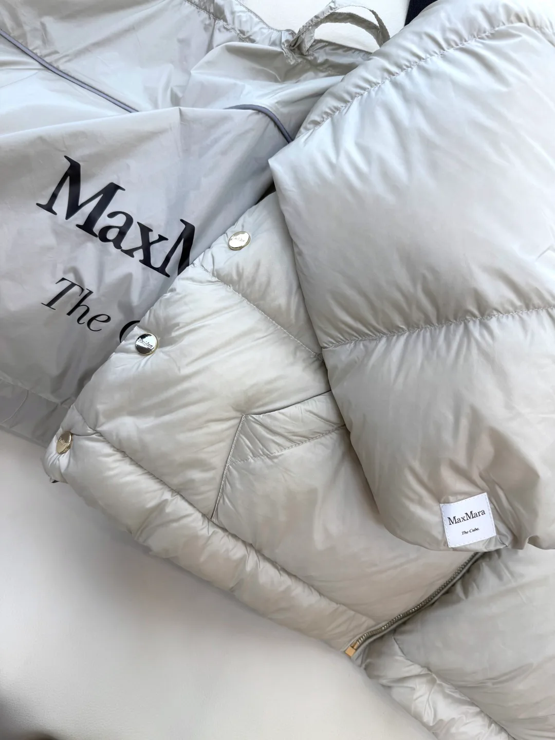 Куртки И Пуховики Женские Max Mara 18983595