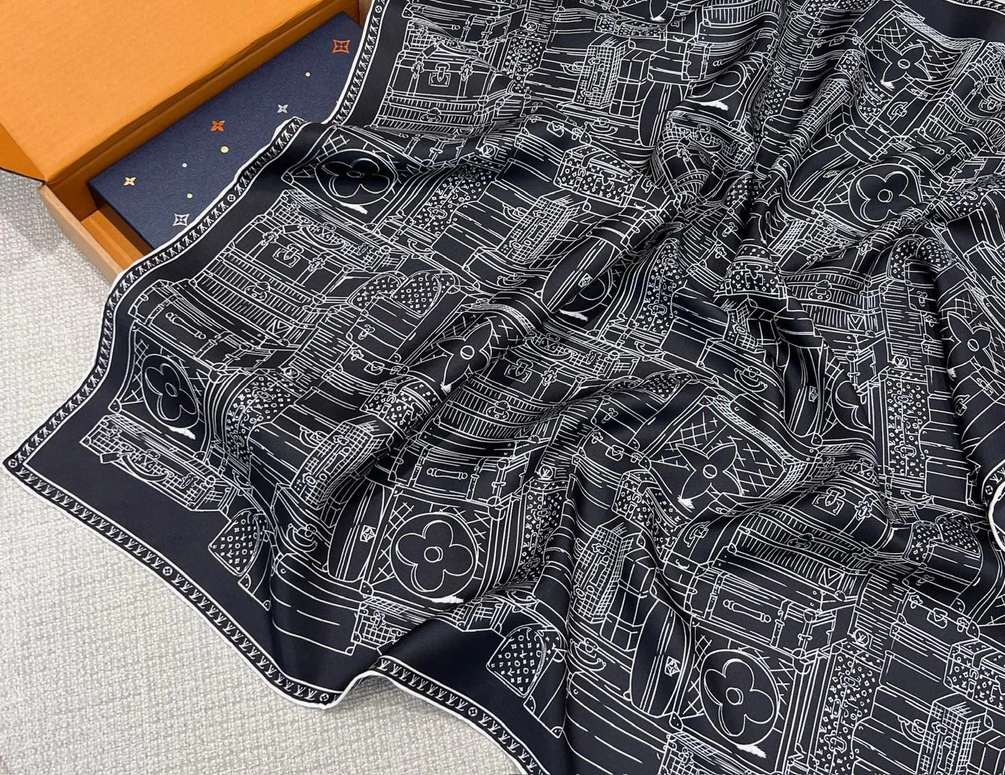 Платки Louis Vuitton 11445522