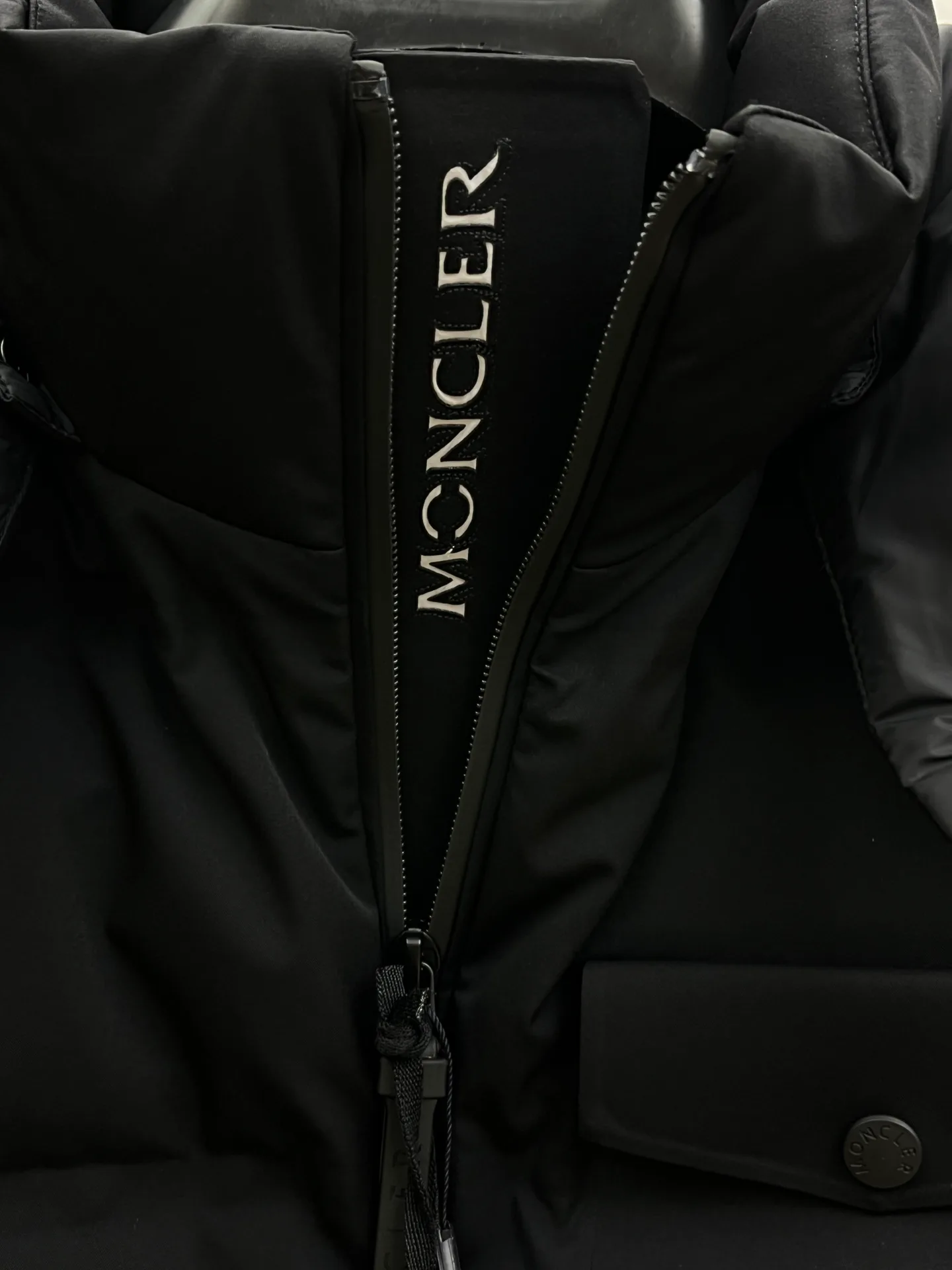 Куртки И Пуховики Мужские Moncler 18194606