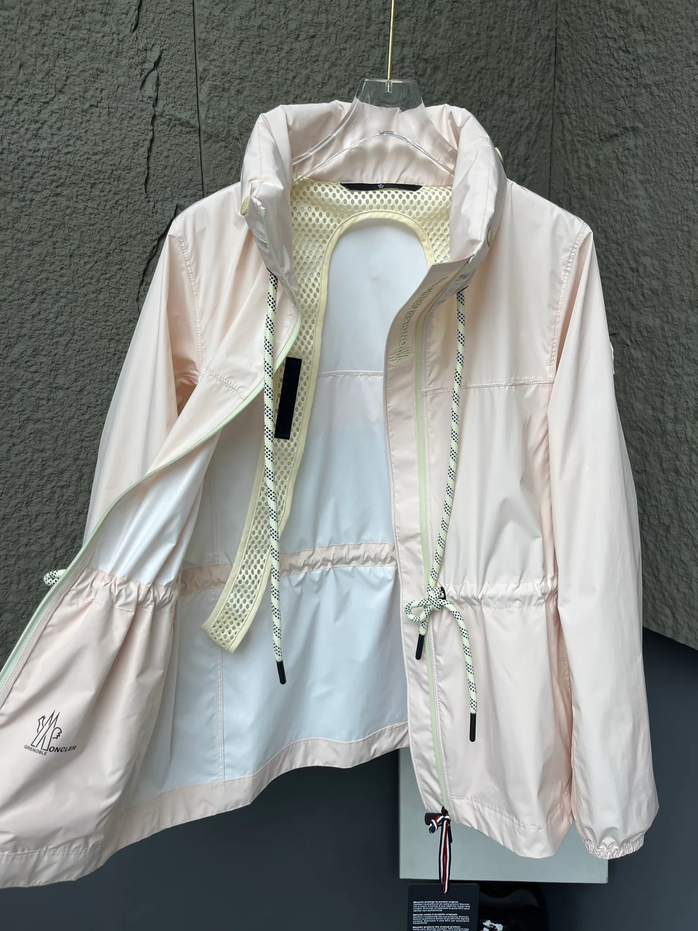 Куртки И Пуховики Женские Moncler 14179696