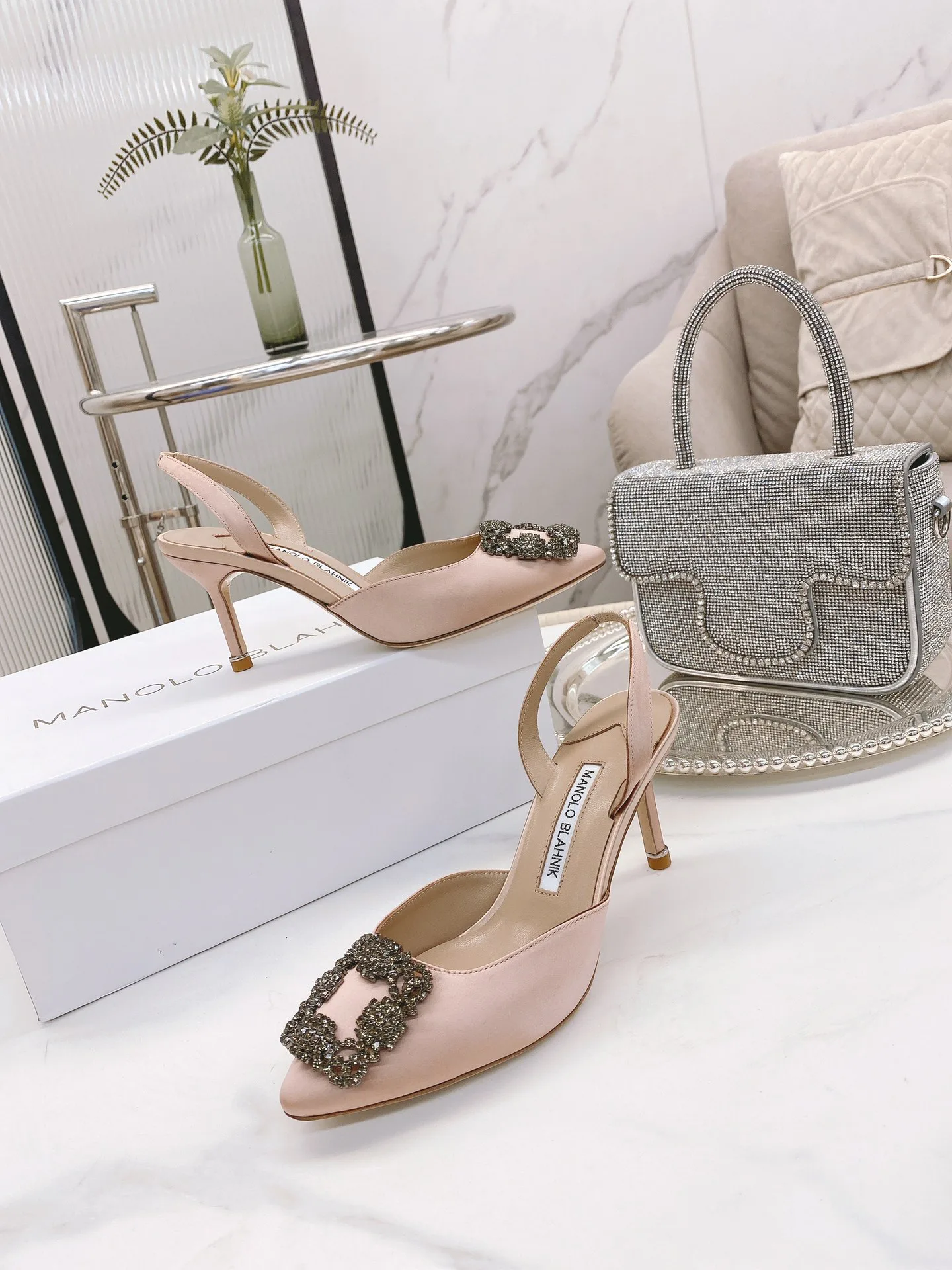 Туфли Женские Manolo Blahnik 18482415