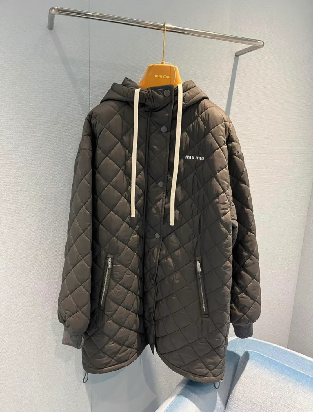 Куртки И Пуховики Женские Miu Miu 18716706