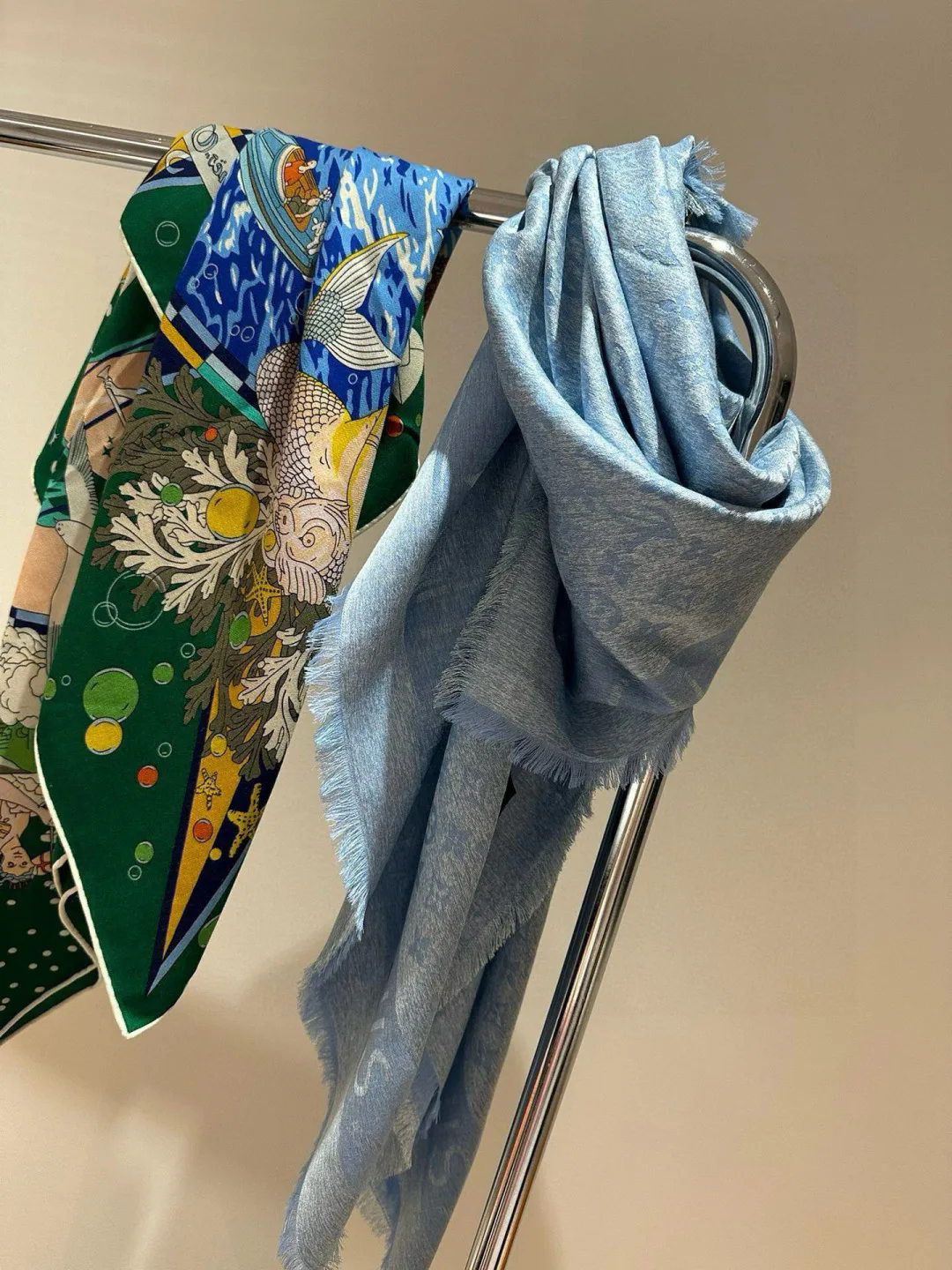 Шарфы Louis Vuitton 219425